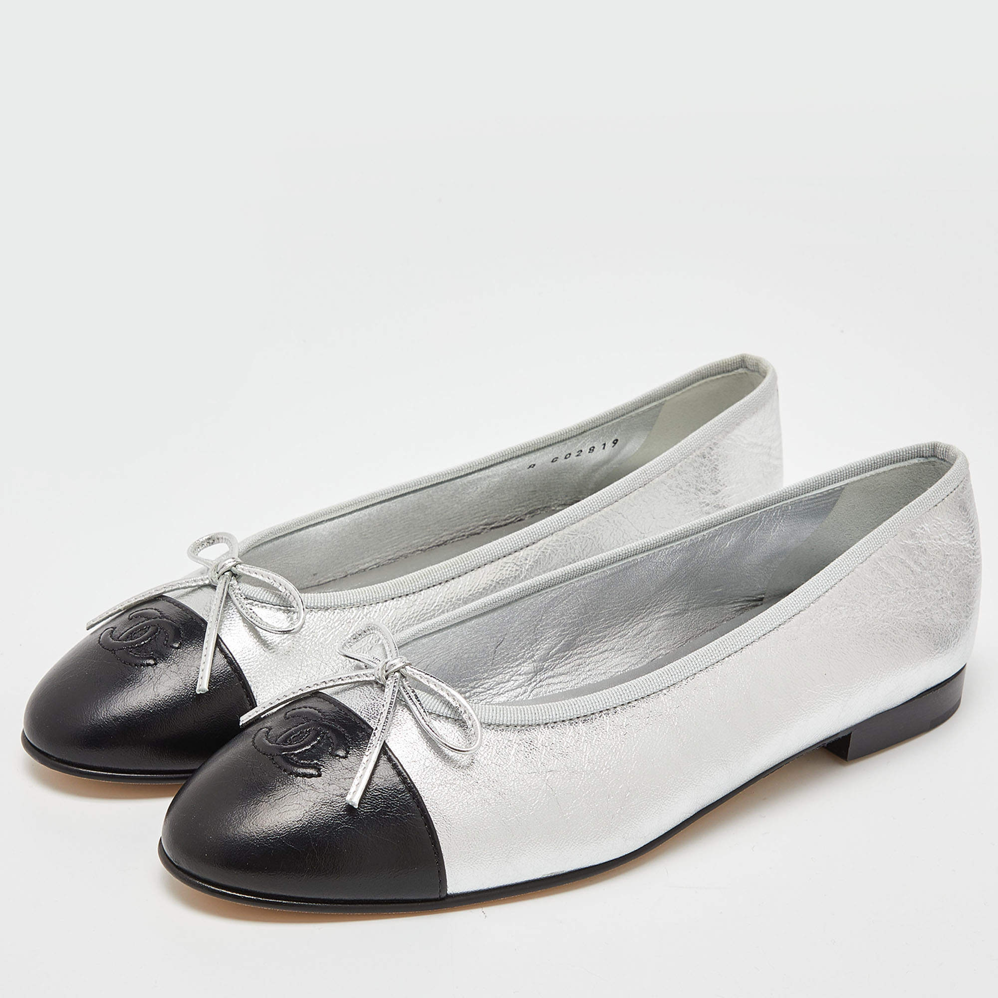 Chanel Ballerina Flats Silver/Black Leather Sz. 36.5
