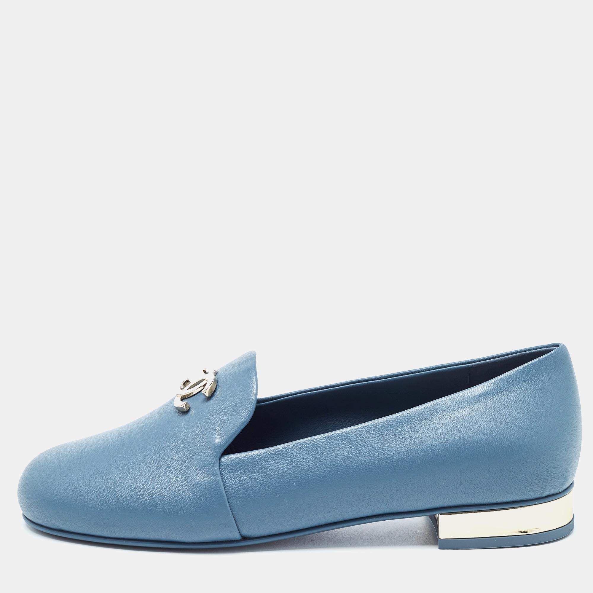 مملوكة مسبقًا Chanel Blue Leather CC Smoking Slippers Size 38