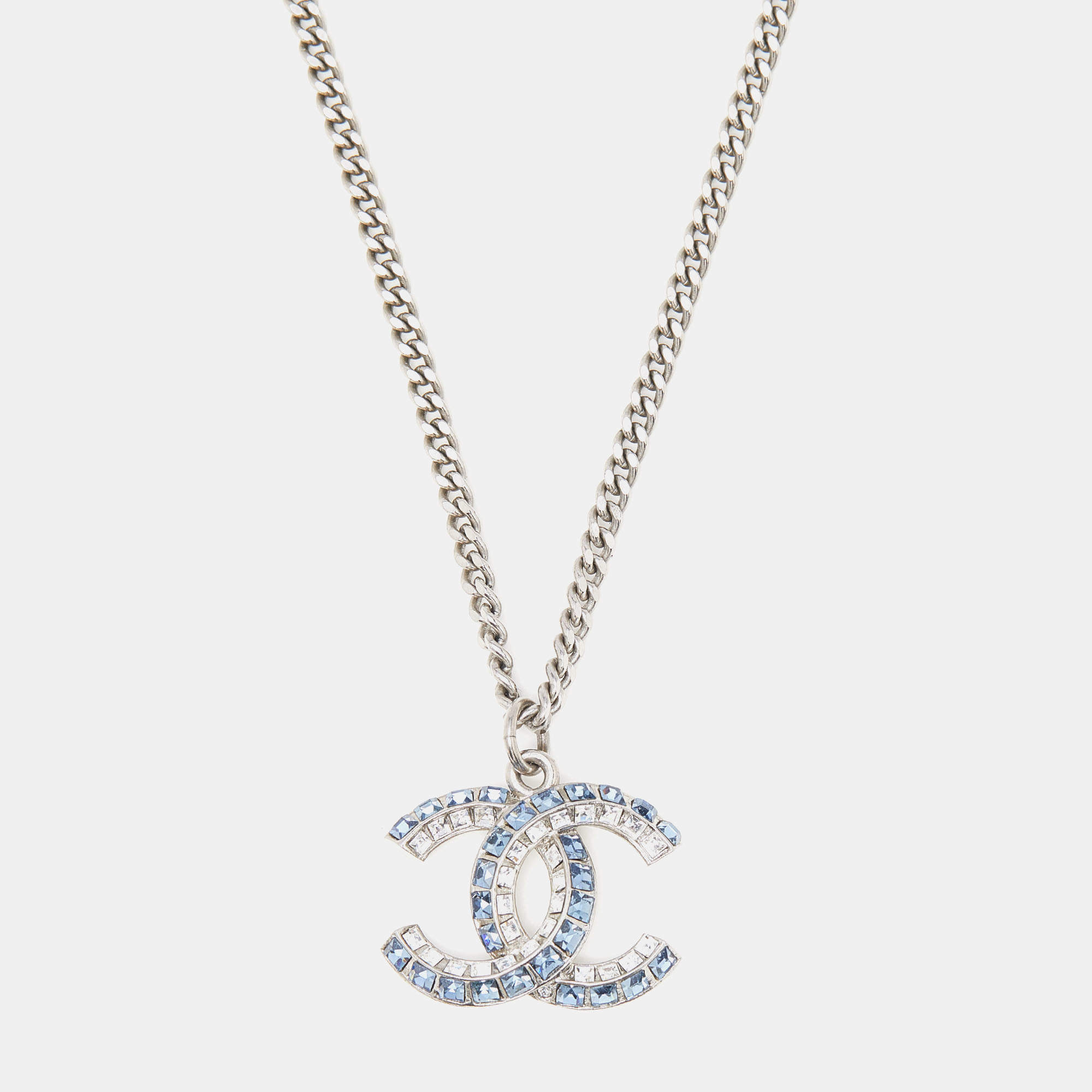 Pre Owned Chanel CC Crystal Bead Faux Pearl Silver Tone Necklace