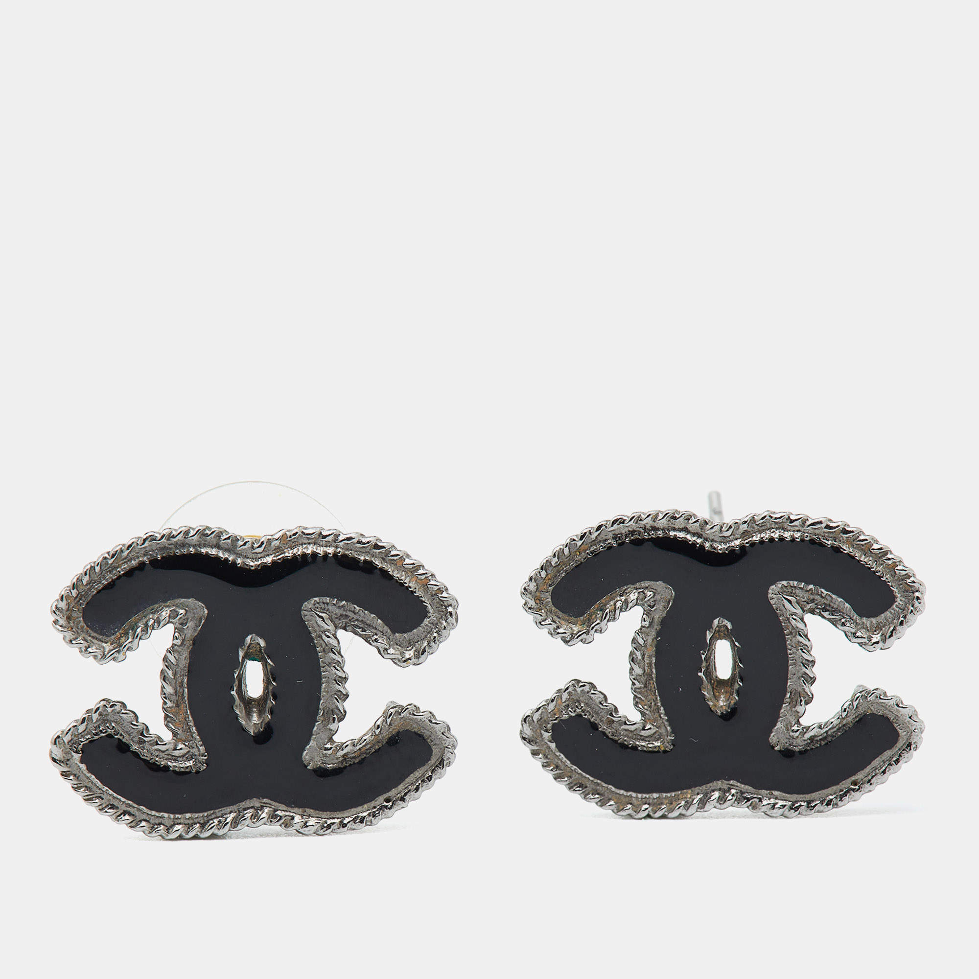 Pre Owned Chanel CC Enamel Silver Tone Earrings