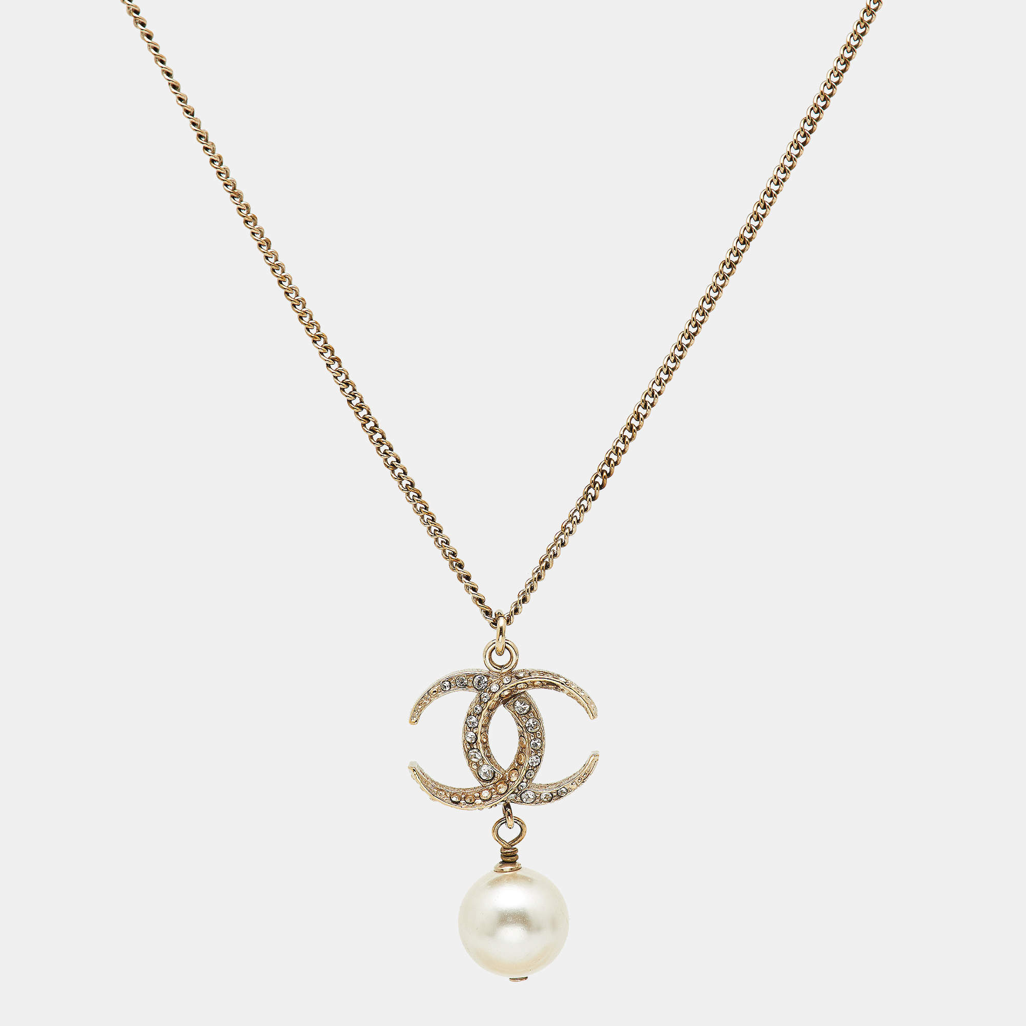 Pre Owned Chanel CC Faux Pearl Crystals Gold Tone Metal Pendant Necklace