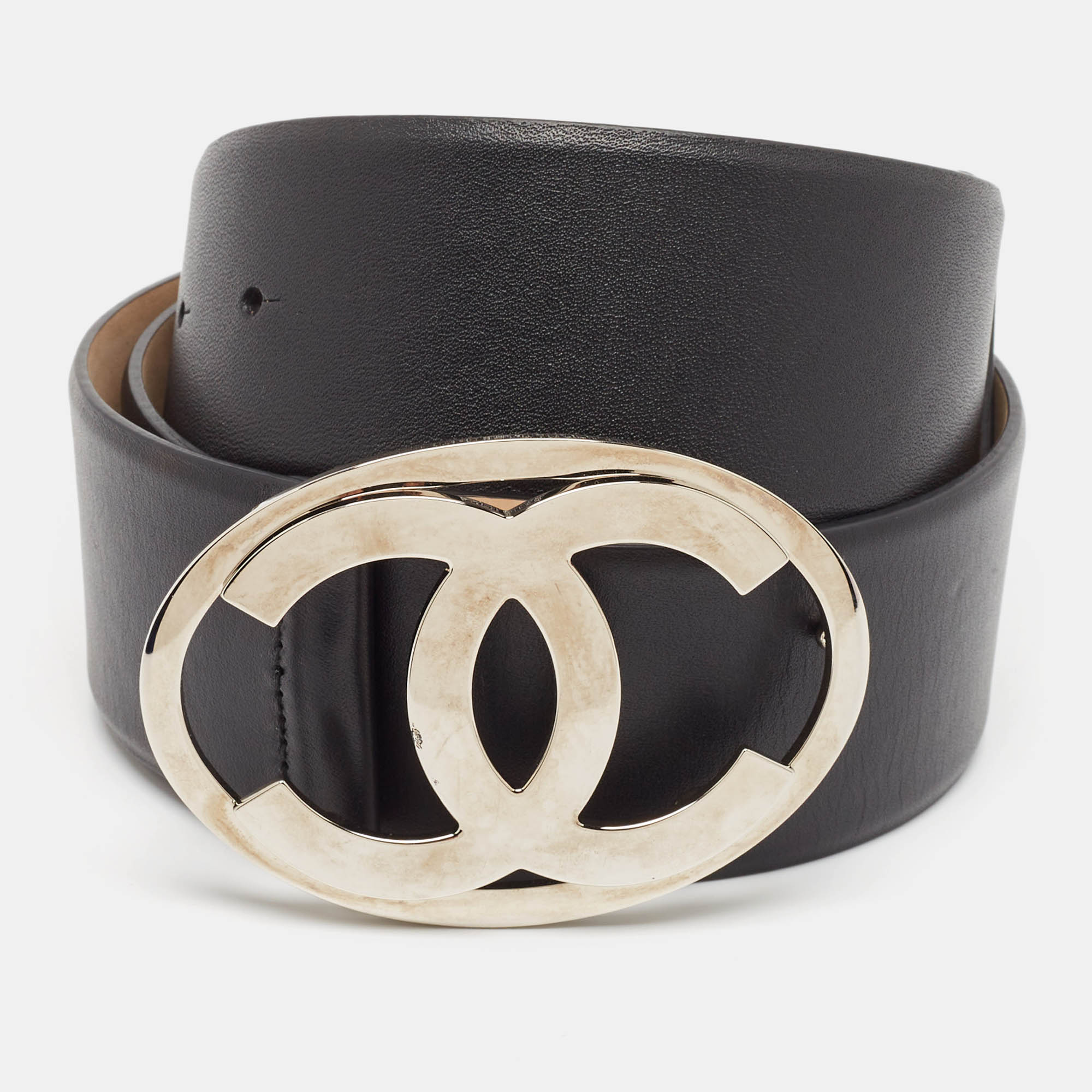 Pre Owned Chanel Black Leather CC Oval Logo Buckle Belt 90CM