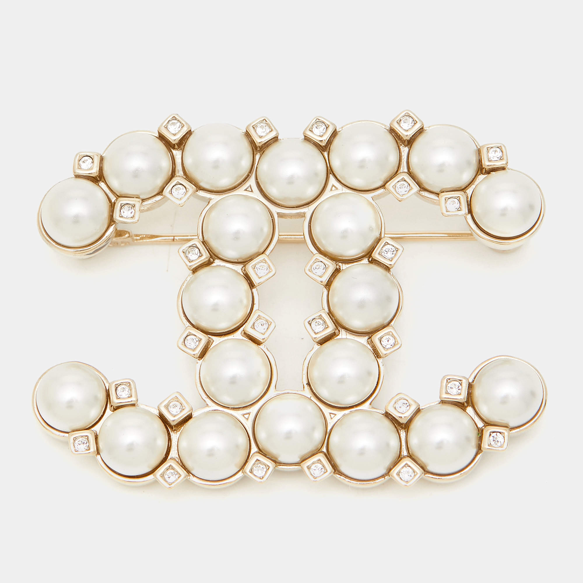 Pre Owned Chanel CC Faux Pearl Crystals Gold Tone Pin Brooch
