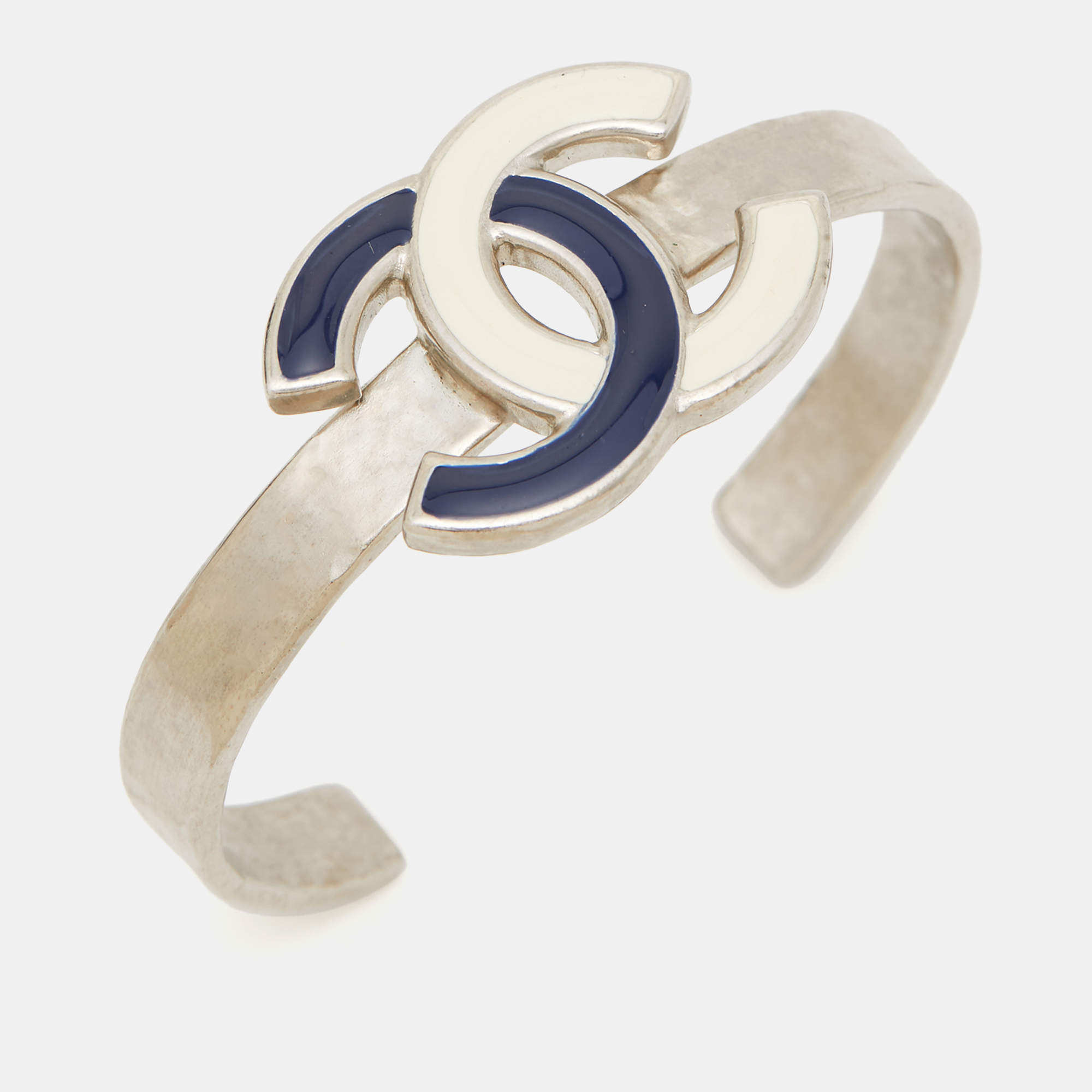 Pre Owned Chanel CC Enamel Silver Tone Bracelet