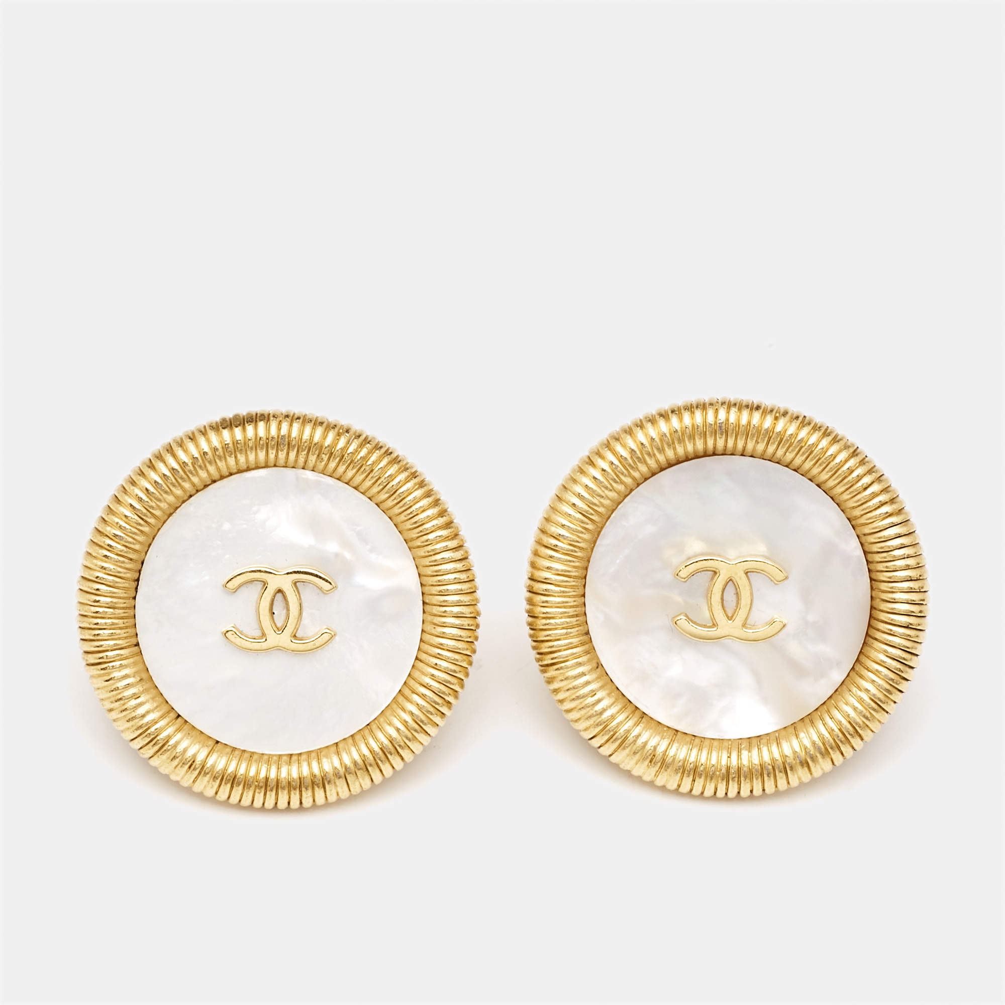 Pre Owned Chanel CC Mother of Pearl Gold Tone Clip On Earrings
