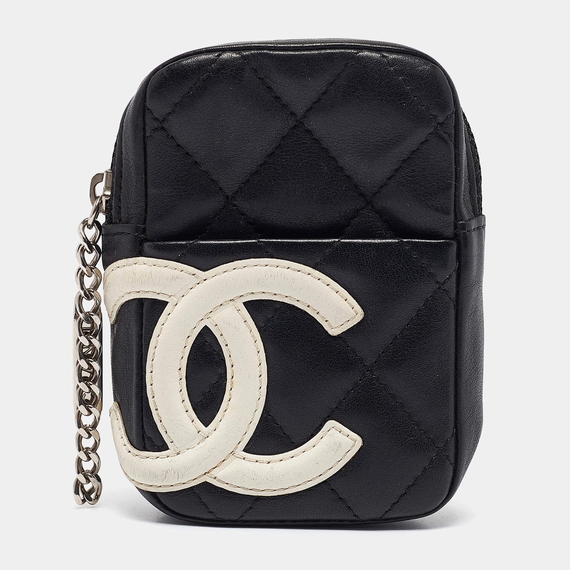Pre Owned Chanel Black/White Quilted Leather CC Cambon Ligne Pouch