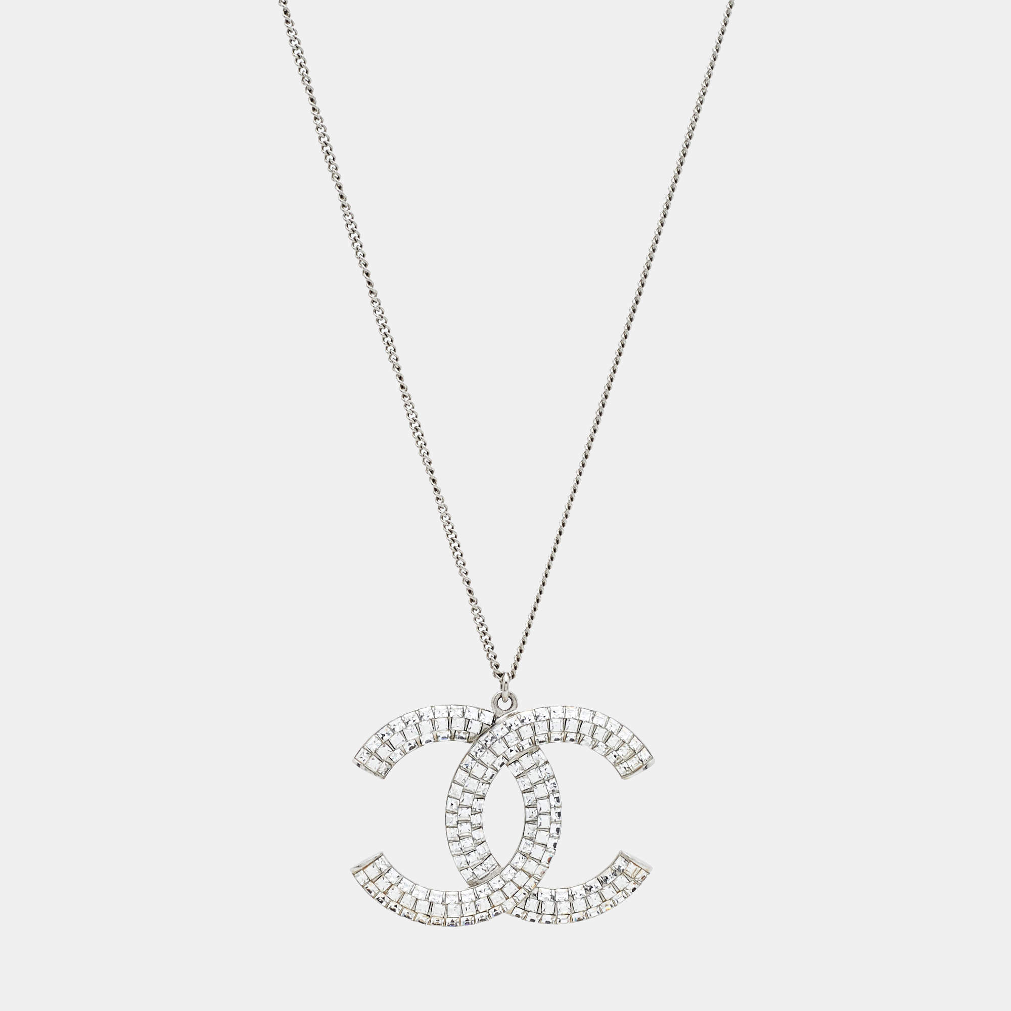 Pre Owned Chanel CC Crystal Silver Tone Pendant Necklace
