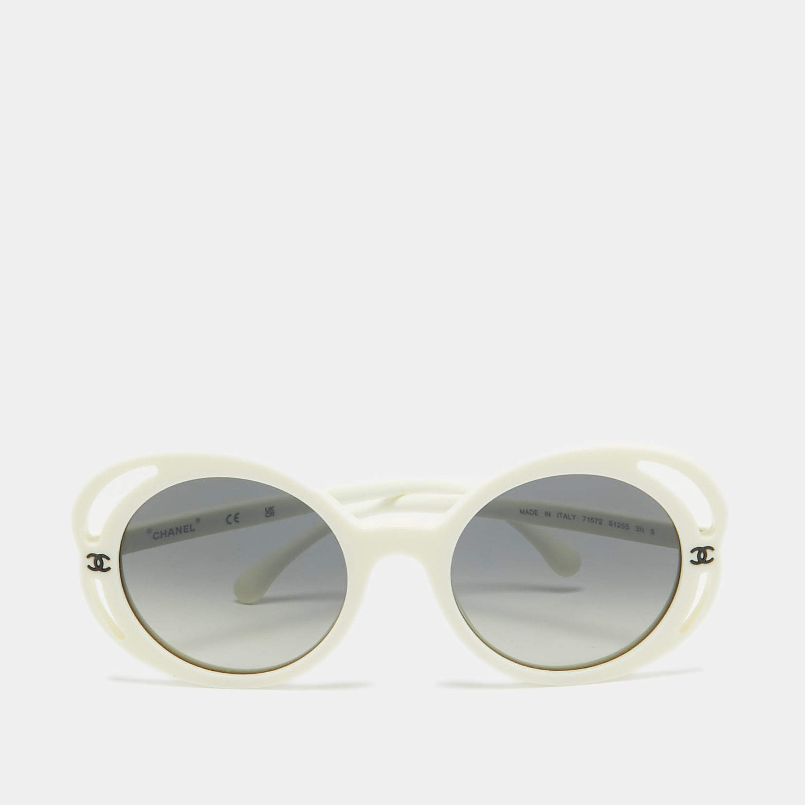 Pre Owned Chanel Off White/Black Gradient CC Round Sunglasses