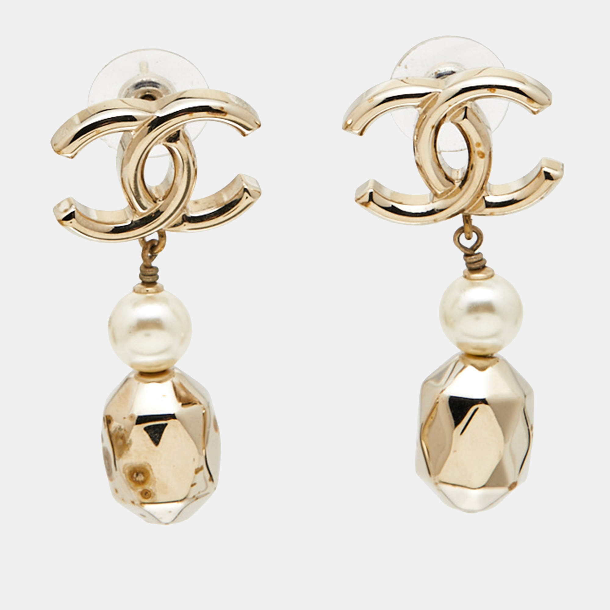 Pre Owned Chanel CC Faux Pearl Gold Tone Earrings