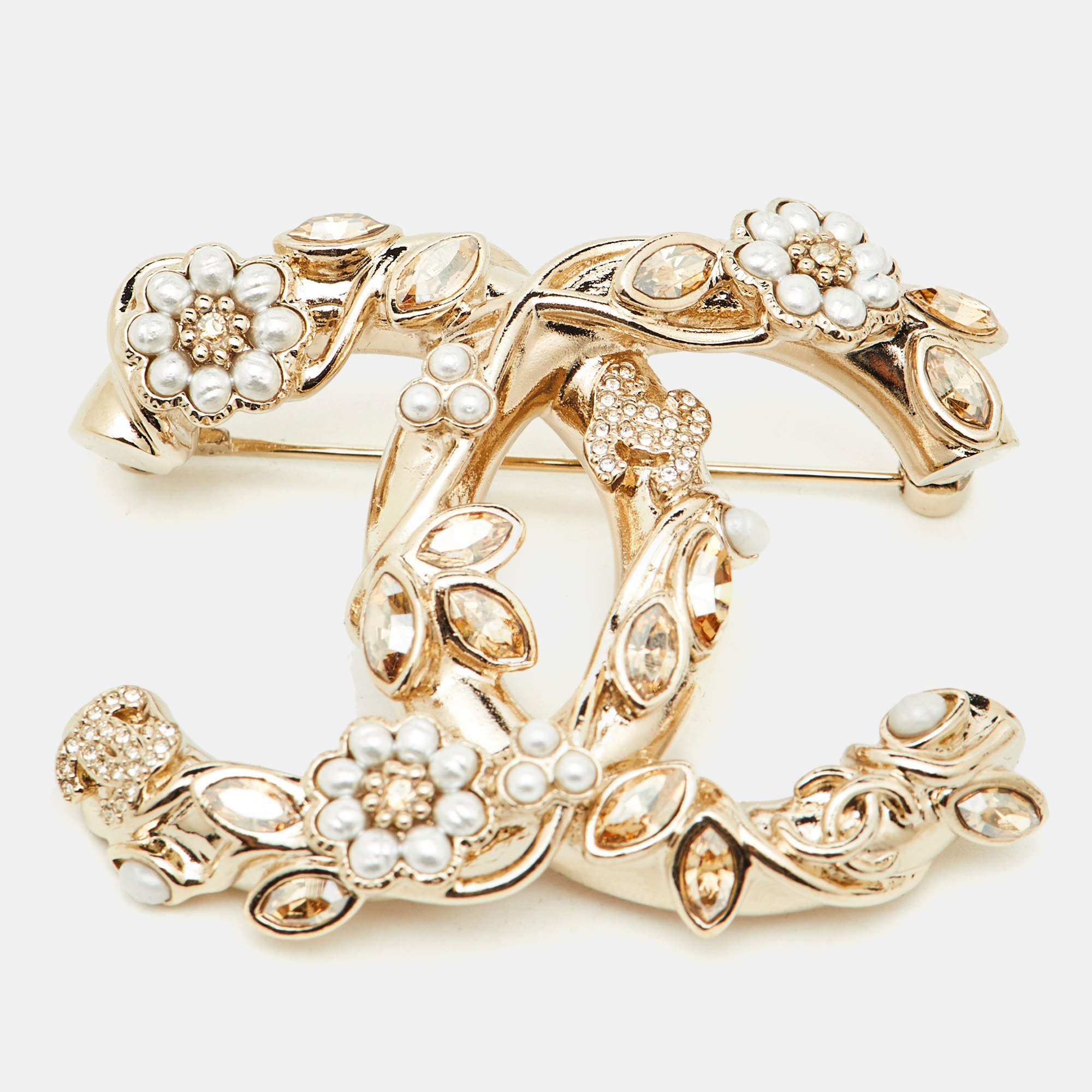 Pre Owned Chanel CC Faux Pearl Crystal Floral Gold Tone Brooch
