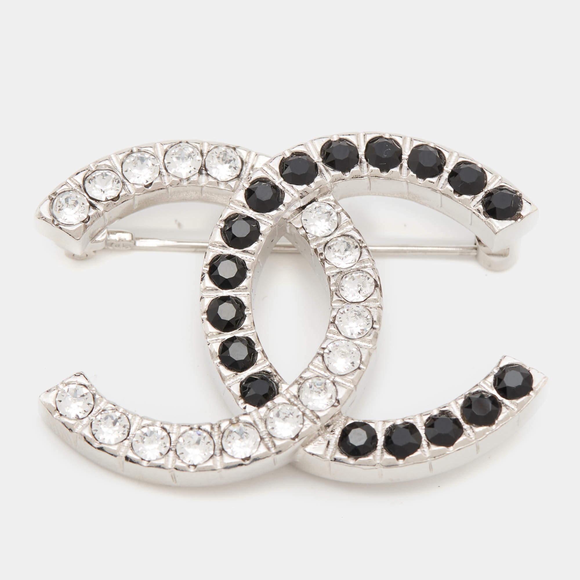 Pre Owned Chanel CC Crystals Silver Tone Brooch