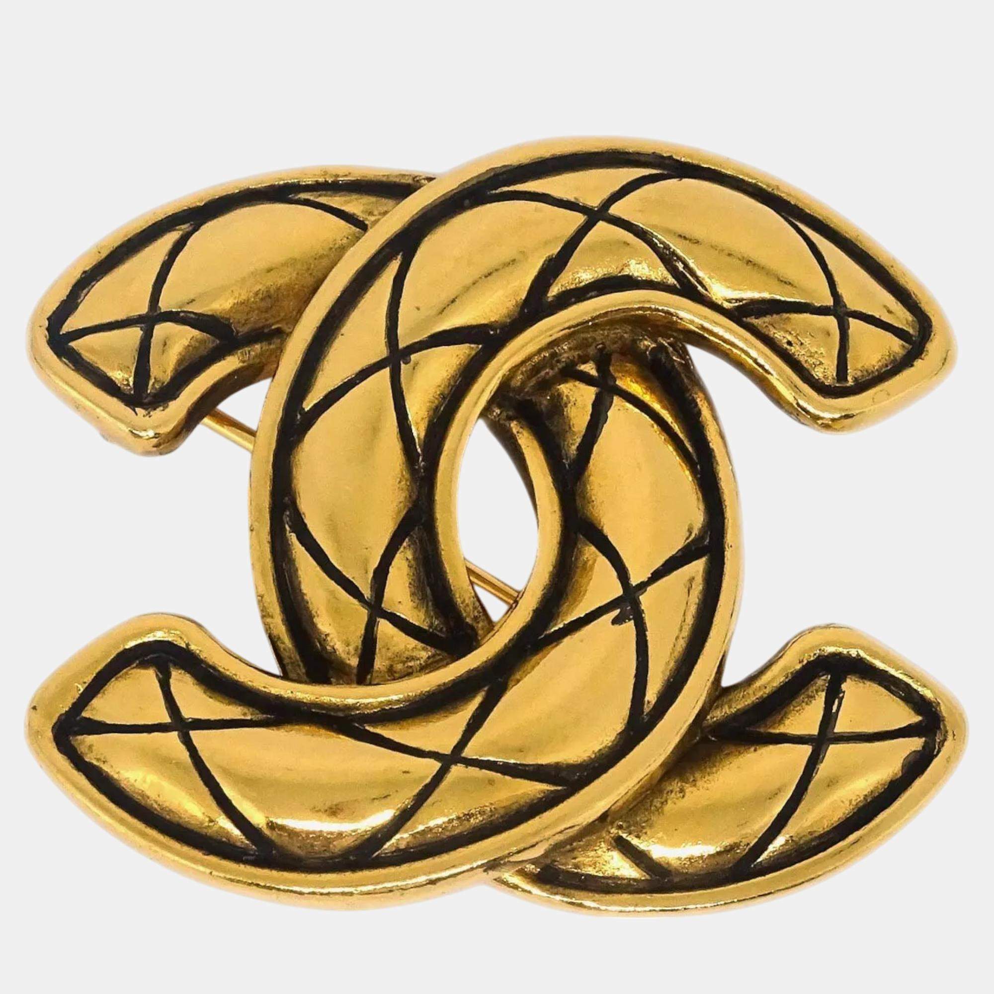 Pre Owned Chanel Gold Plated Quilted CC Brooch Pin 