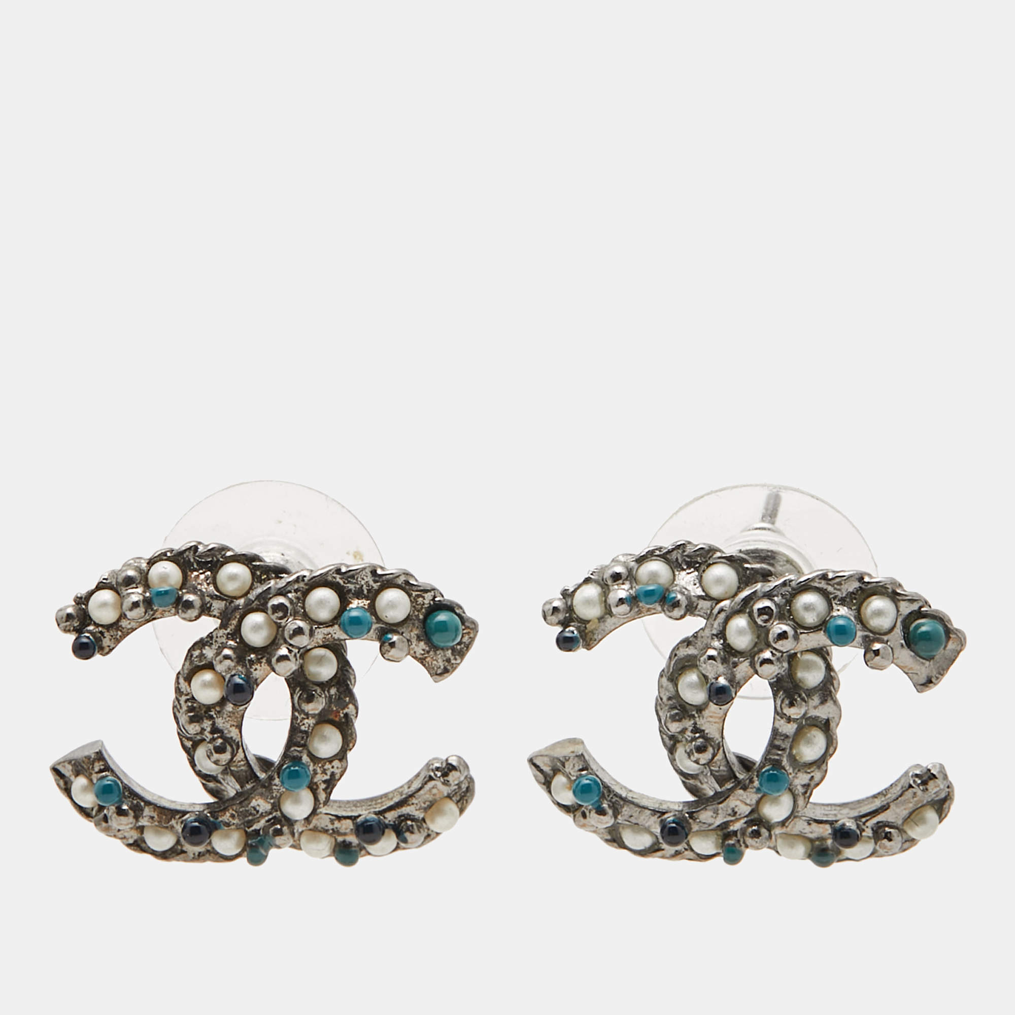 Pre Owned Chanel CC Faux Pearl Enamel Gunmetal Tone Earrings