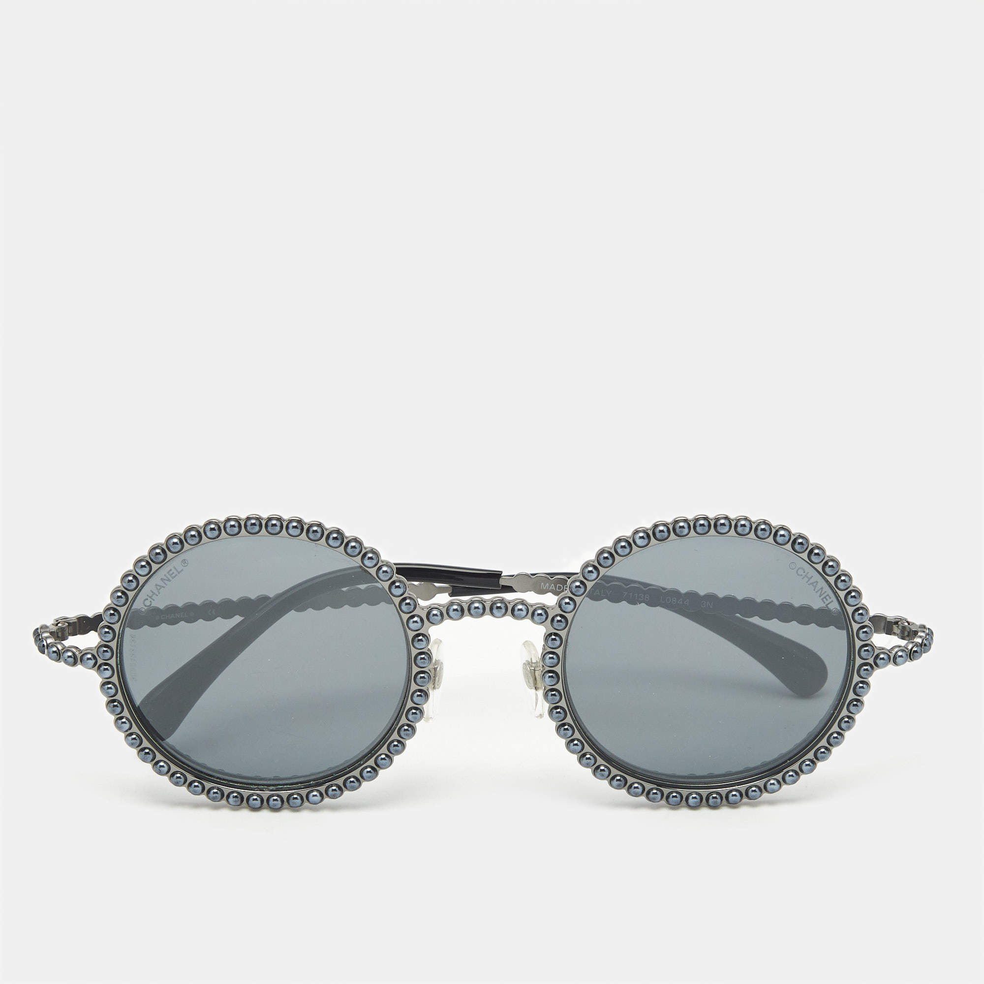 Pre Owned Chanel Grey/Blue 71138 Pearl Round Sunglasses
