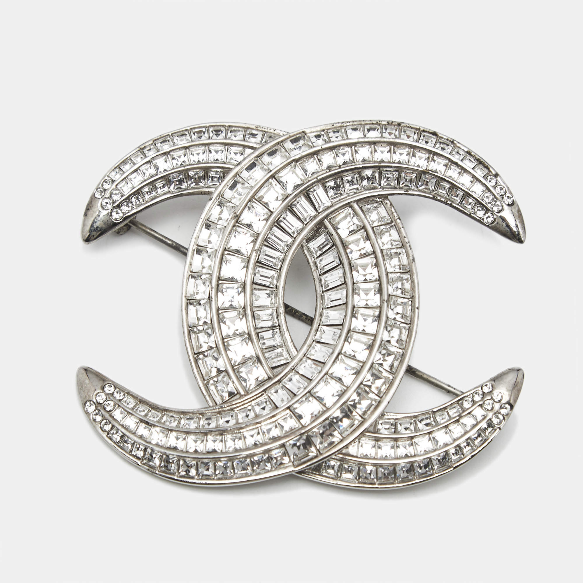 Pre Owned Chanel CC Crystals Silver Tone Brooch