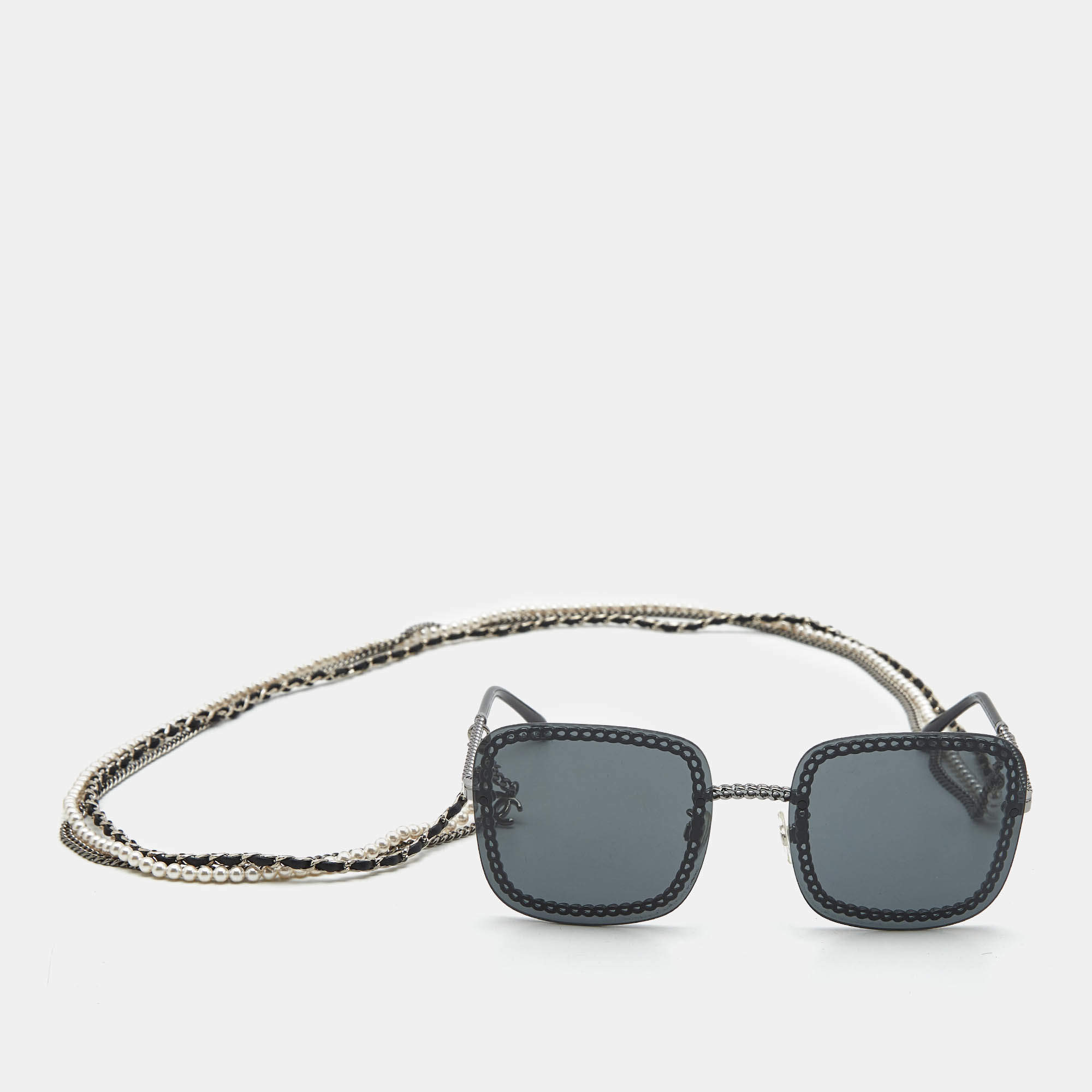 Pre Owned Chanel Black Gradient 4244 Removable Chain Square Sunglasses