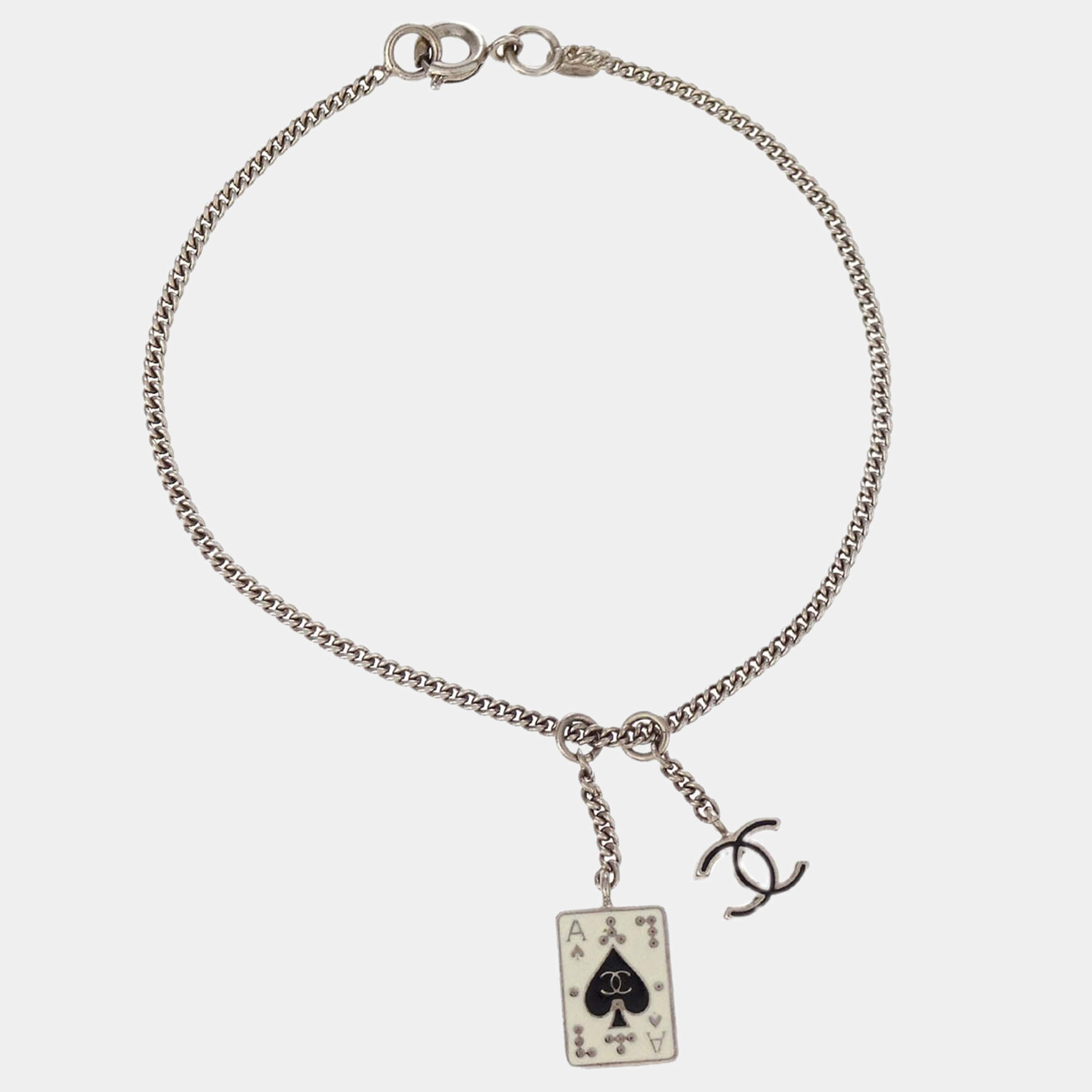 مملوكة مسبقًا Chanel Silver Chain CC Trump Bracelet
