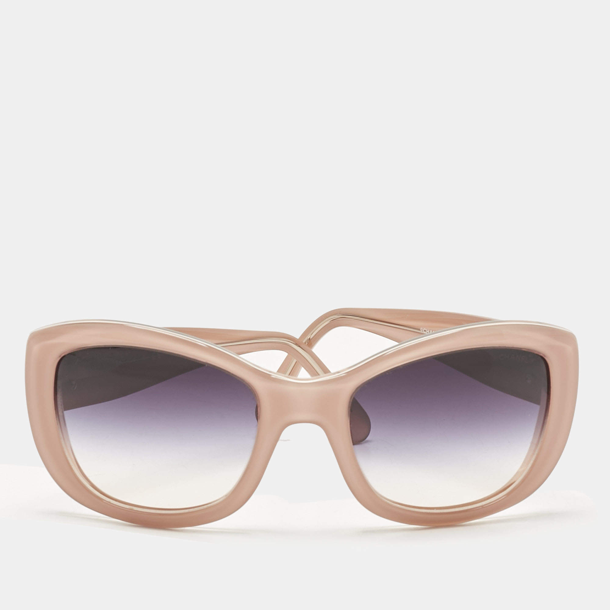 Pre Owned نظارة شمسية شانيل 5239 متدرجة وردية/زرقاء مربعة