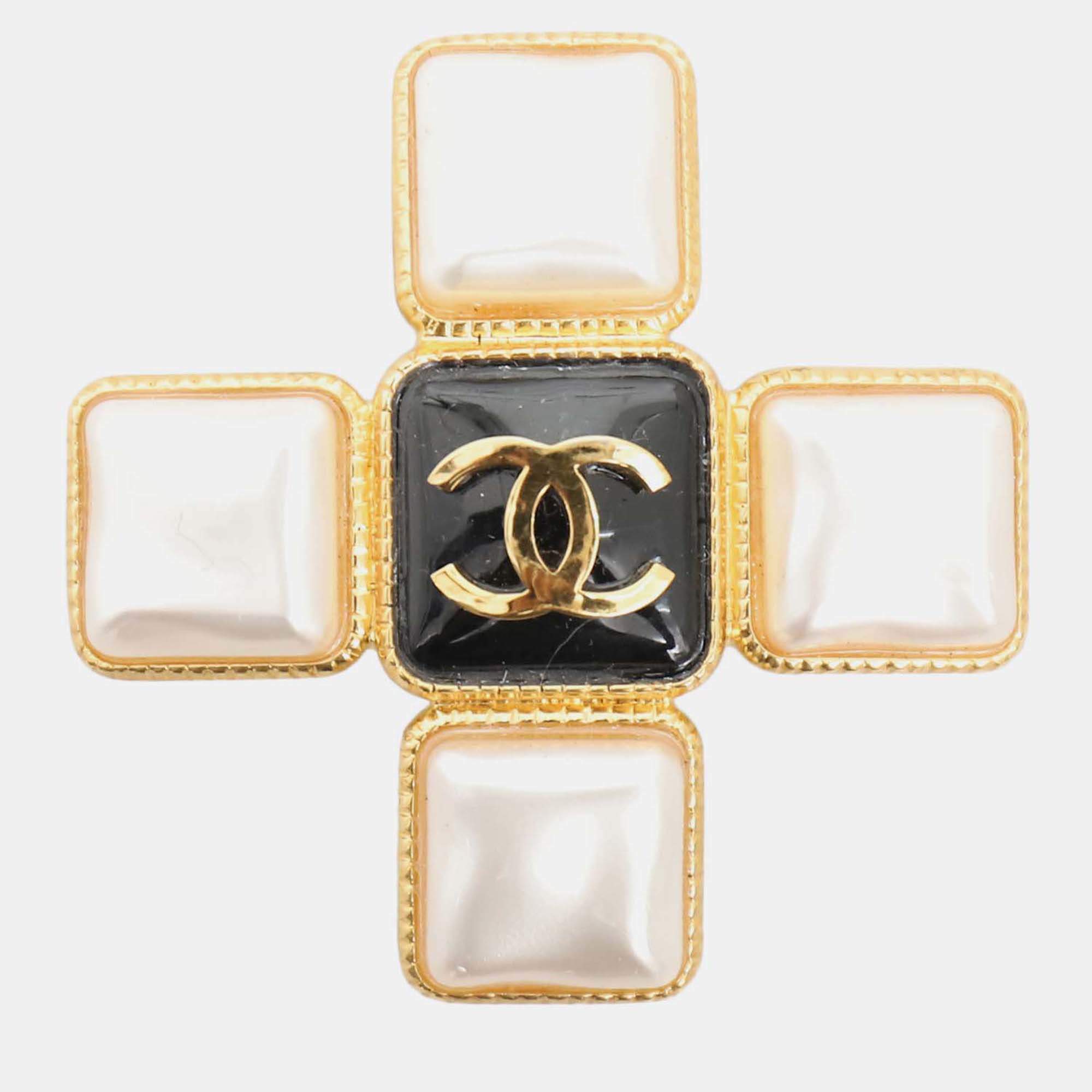 Pre Owned Chanel CC Cross Square Brooch