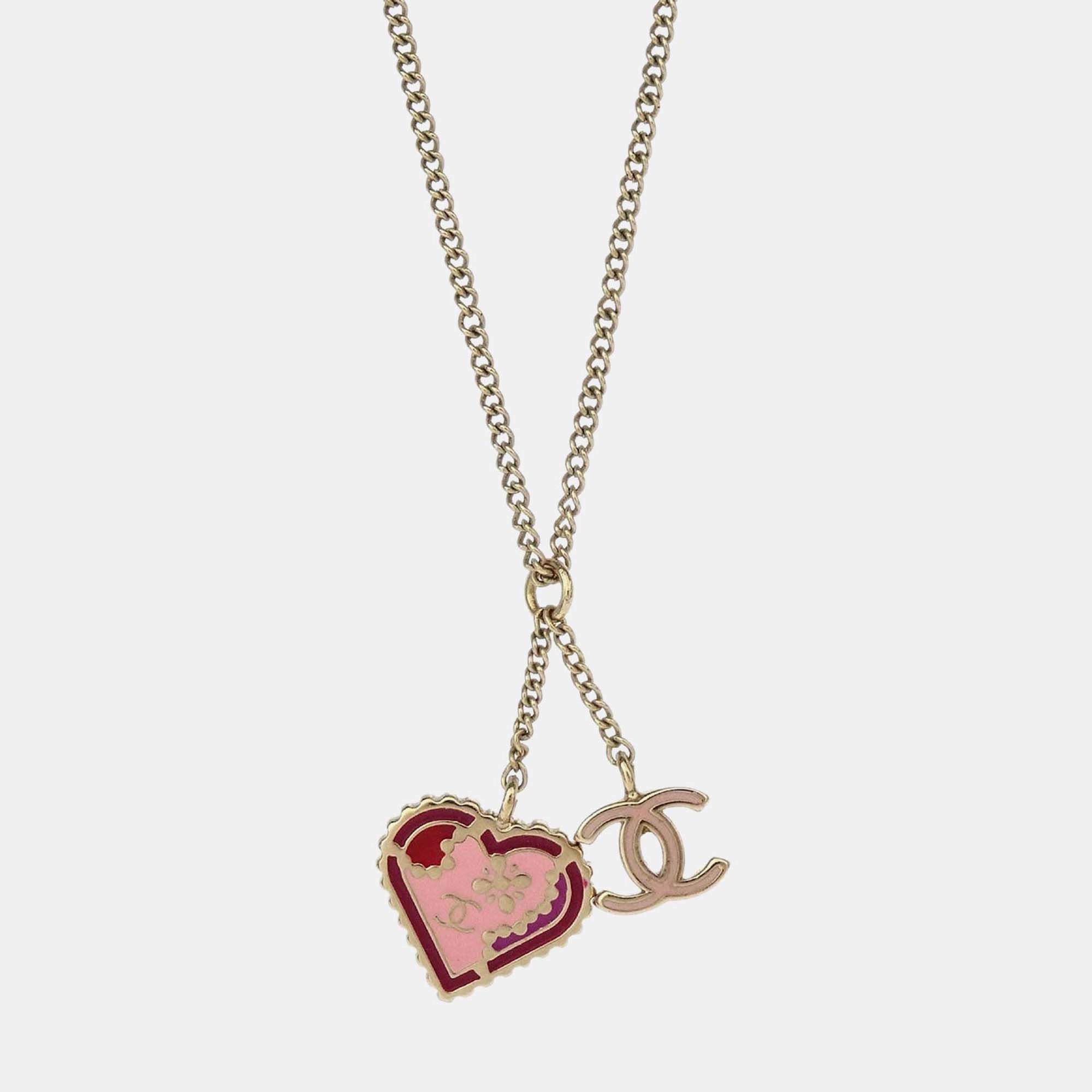 Pre Owned Chanel Gold Plated Metal Heart Chain Pendant Necklace 