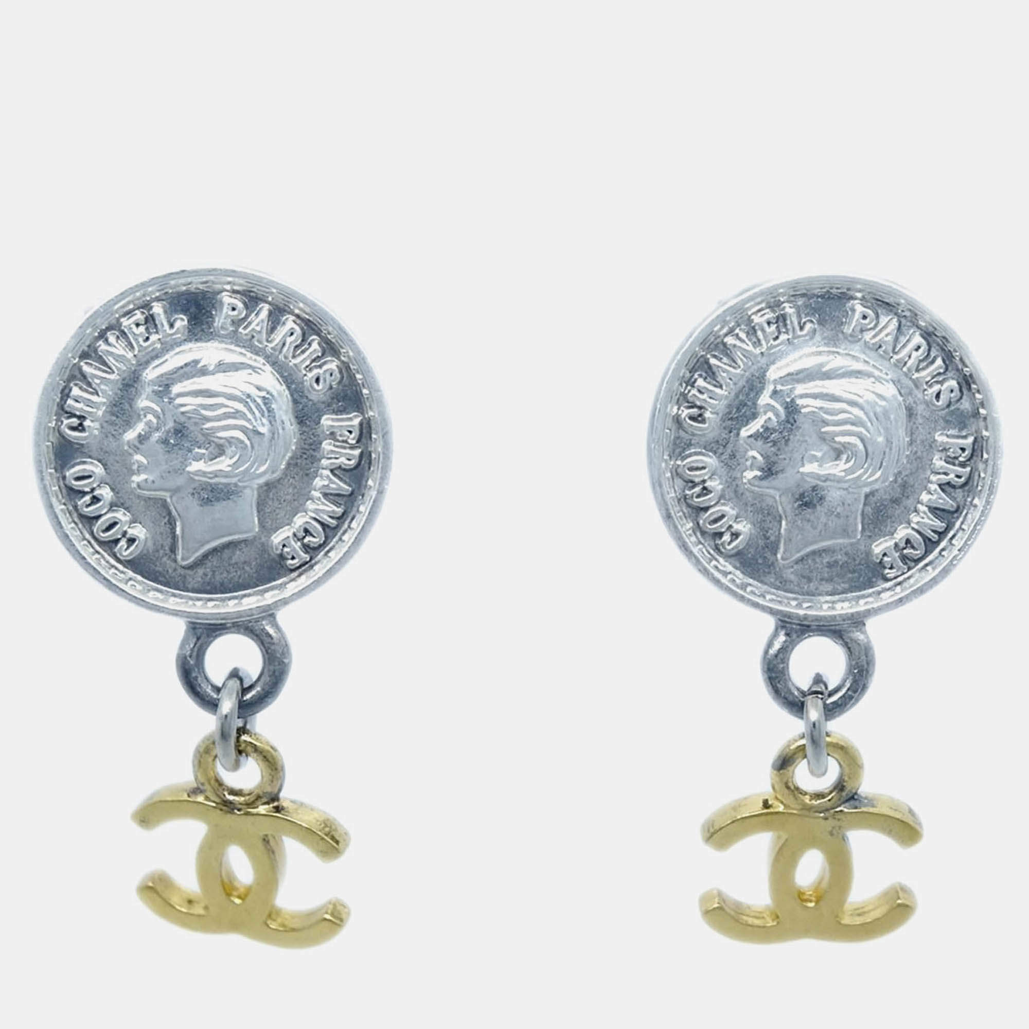 Pre Owned Chanel Dangle Gold Silver Plated Metal Clip-On Earrings 