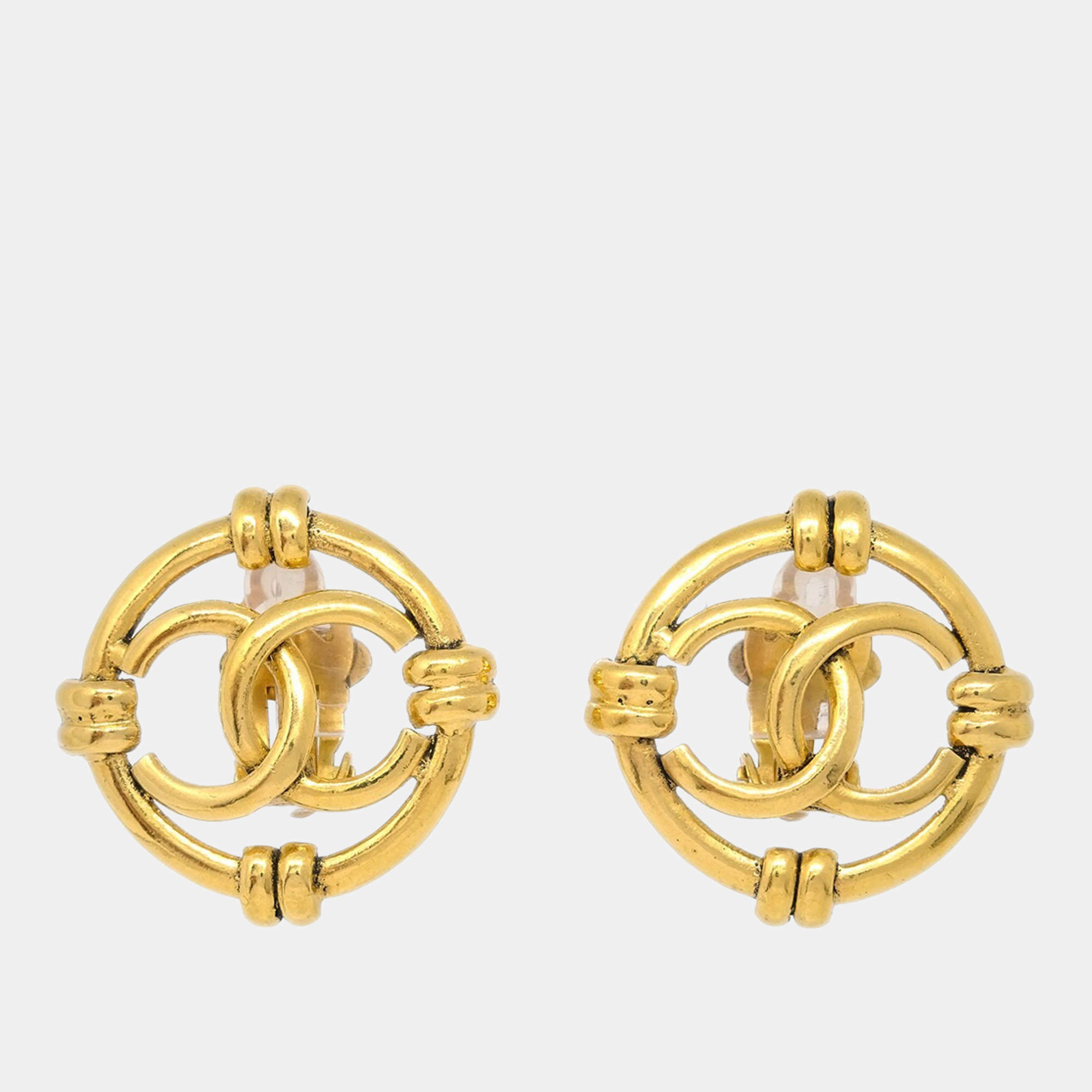 Pre Owned Chanel Gold Button Earrings Clip-On