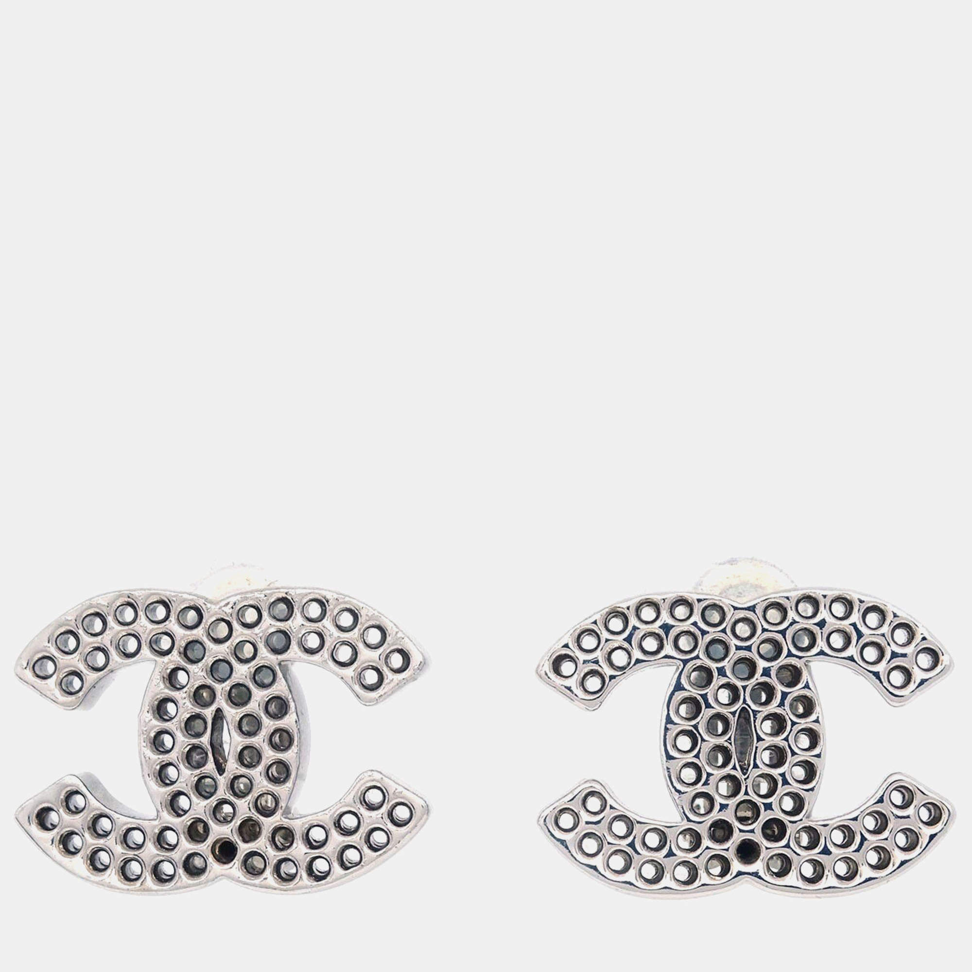 Pre Owned Chanel CC Earrings Clip-On Silver