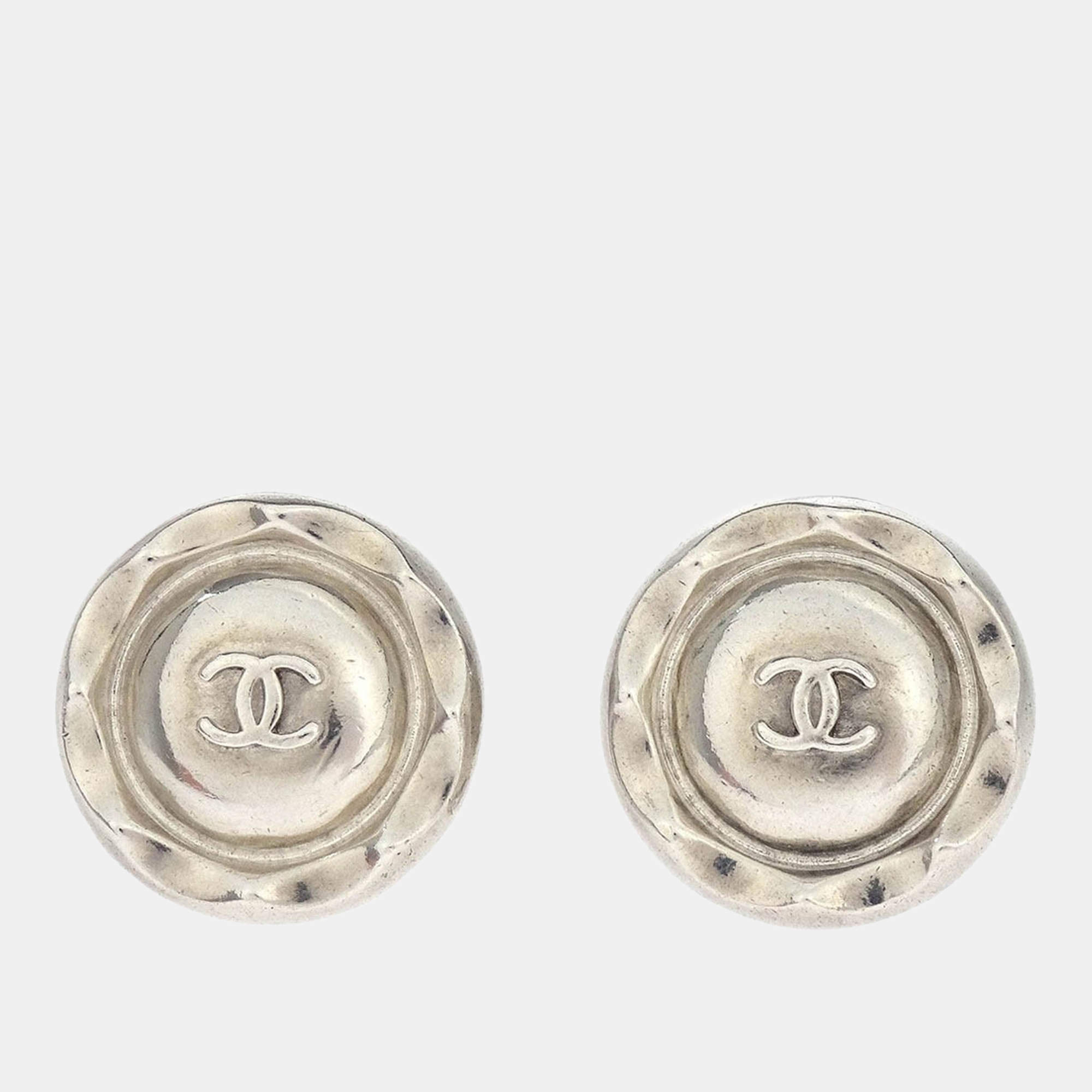 Pre Owned Chanel Button Earrings Clip-On Silver
