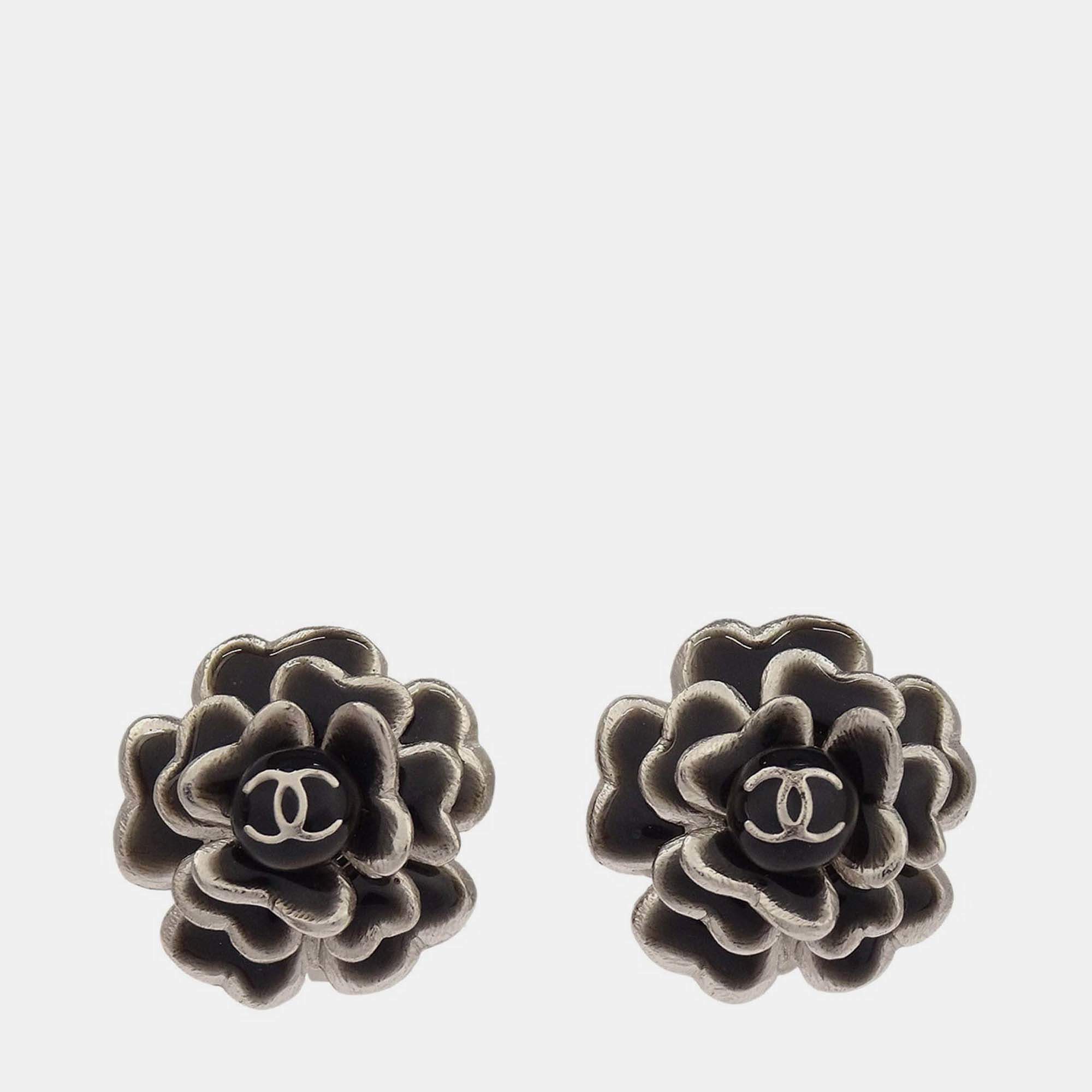 Pre Owned Chanel Flower Earrings Clip-On Silver Black
