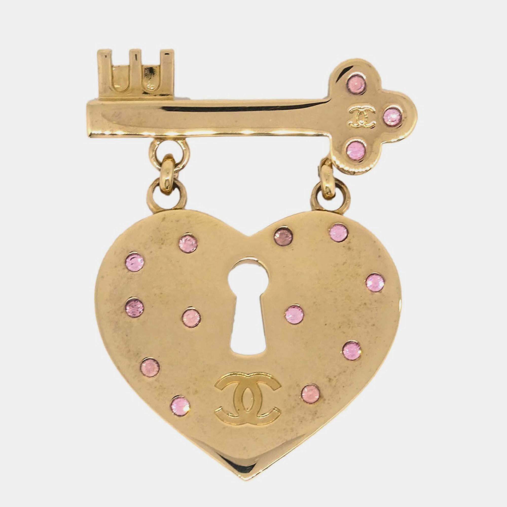 Pre Owned Chanel Heart Rhinestone Brooch Gold