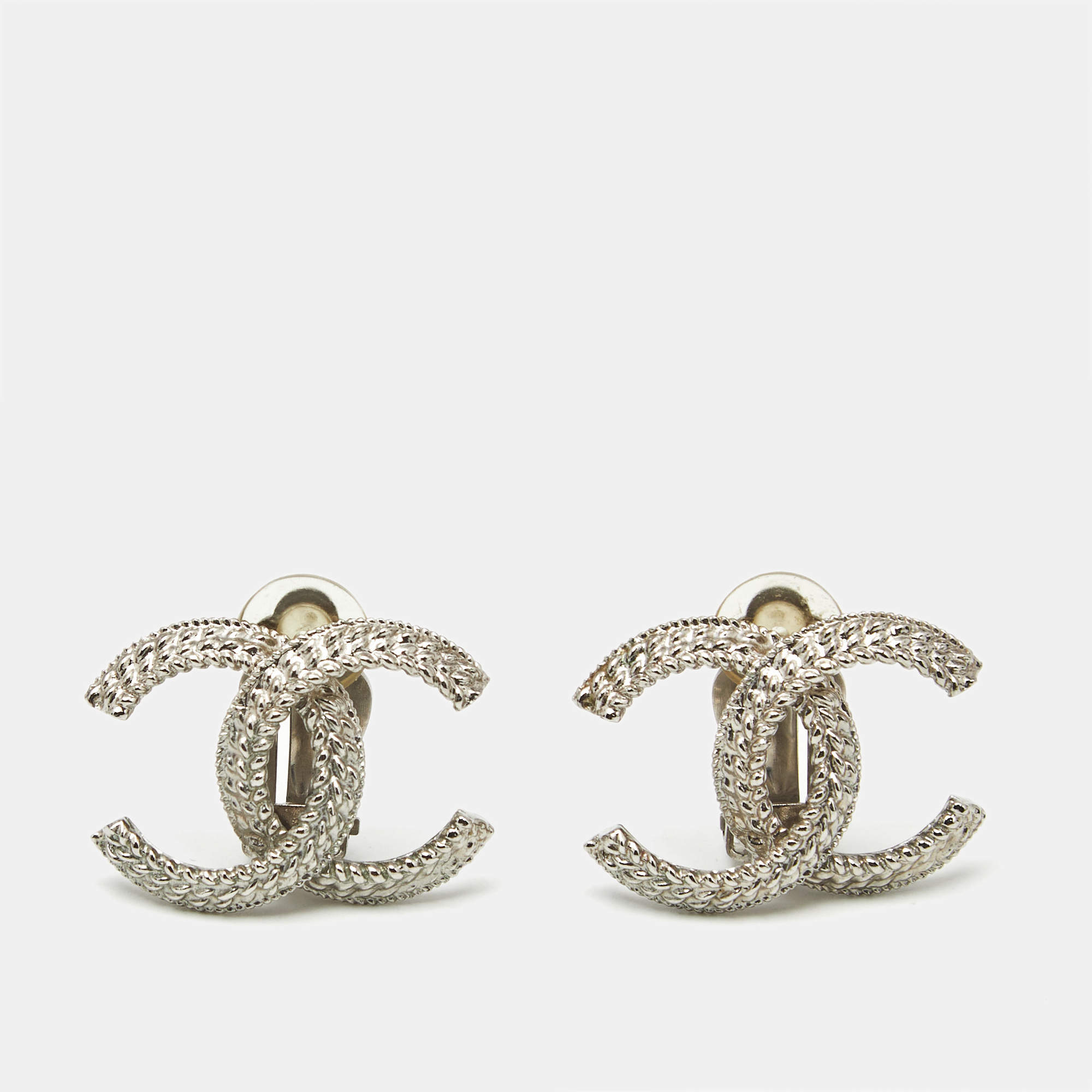Pre Owned Chanel CC Silver Tone Earrings 