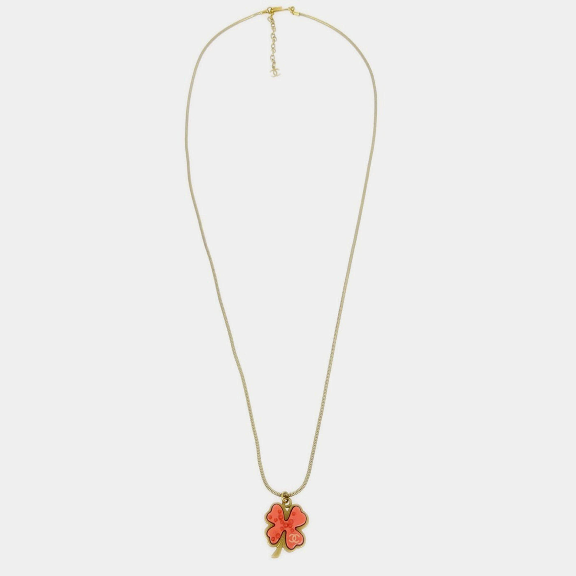 Pre Owned Chanel Clover Gold Chain Pendant Necklace
