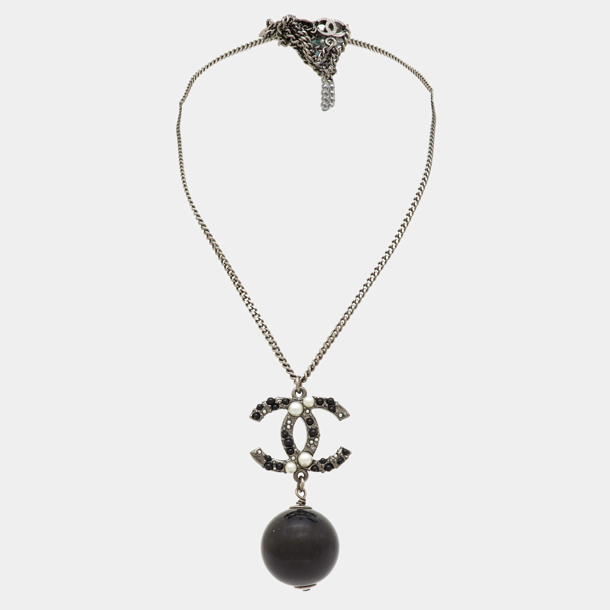 Pre Owned Chanel CC Faux Pearl Beads Gunmetal Tone Necklace