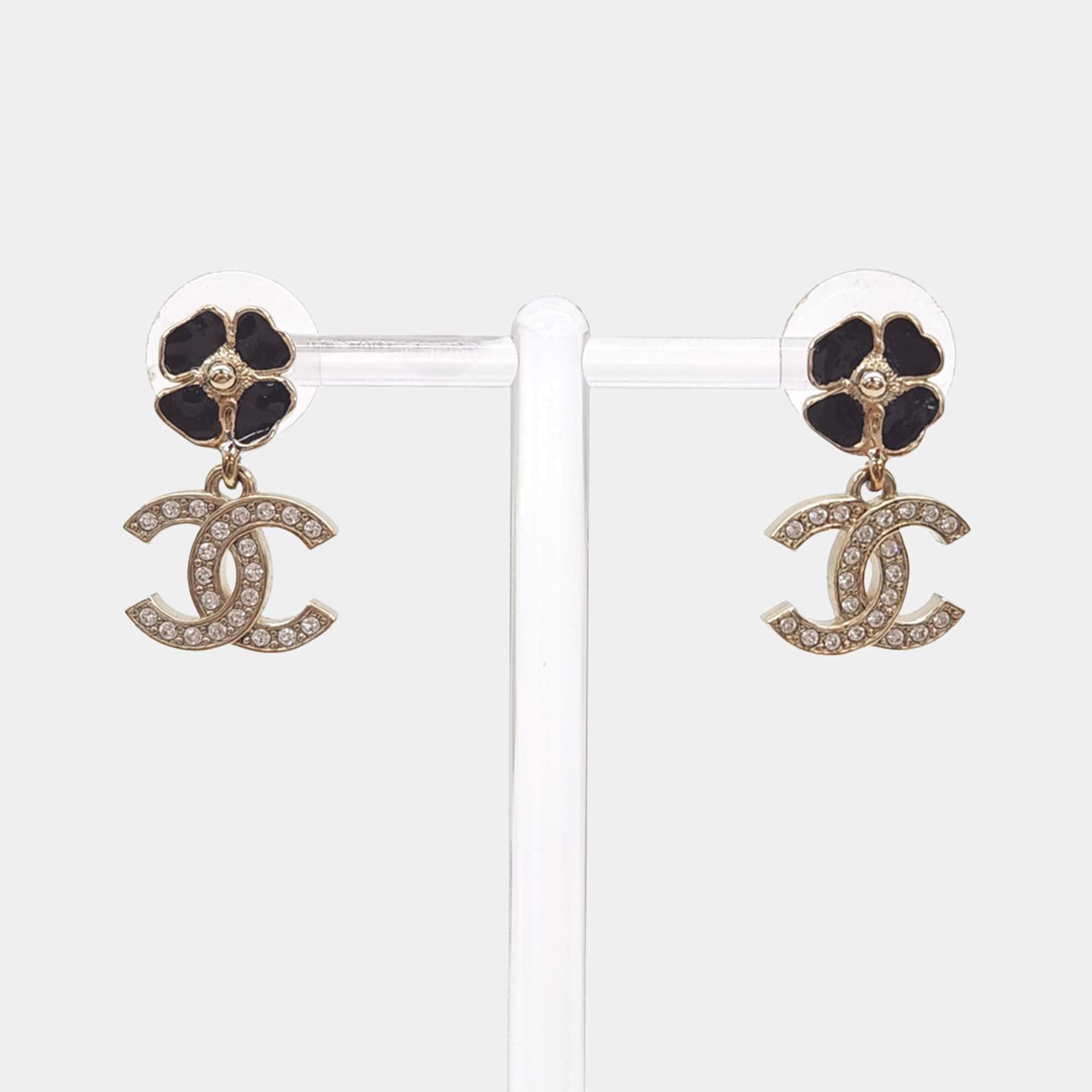 Pre Owned Chanel Gold Tone Metal Earrings