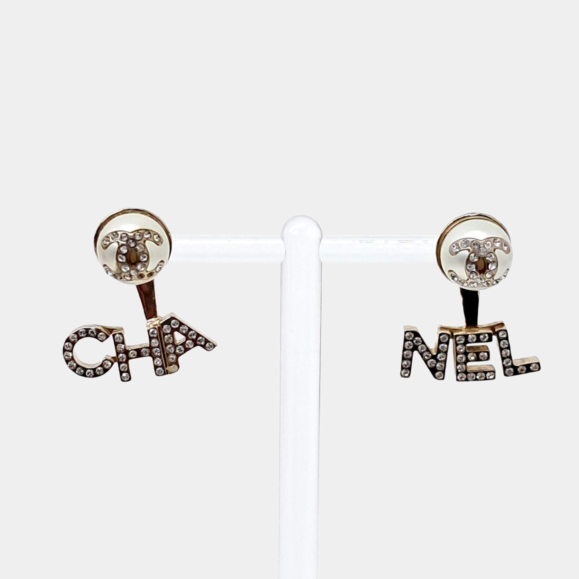 Pre Owned Chanel Gold Tone Metal earrings