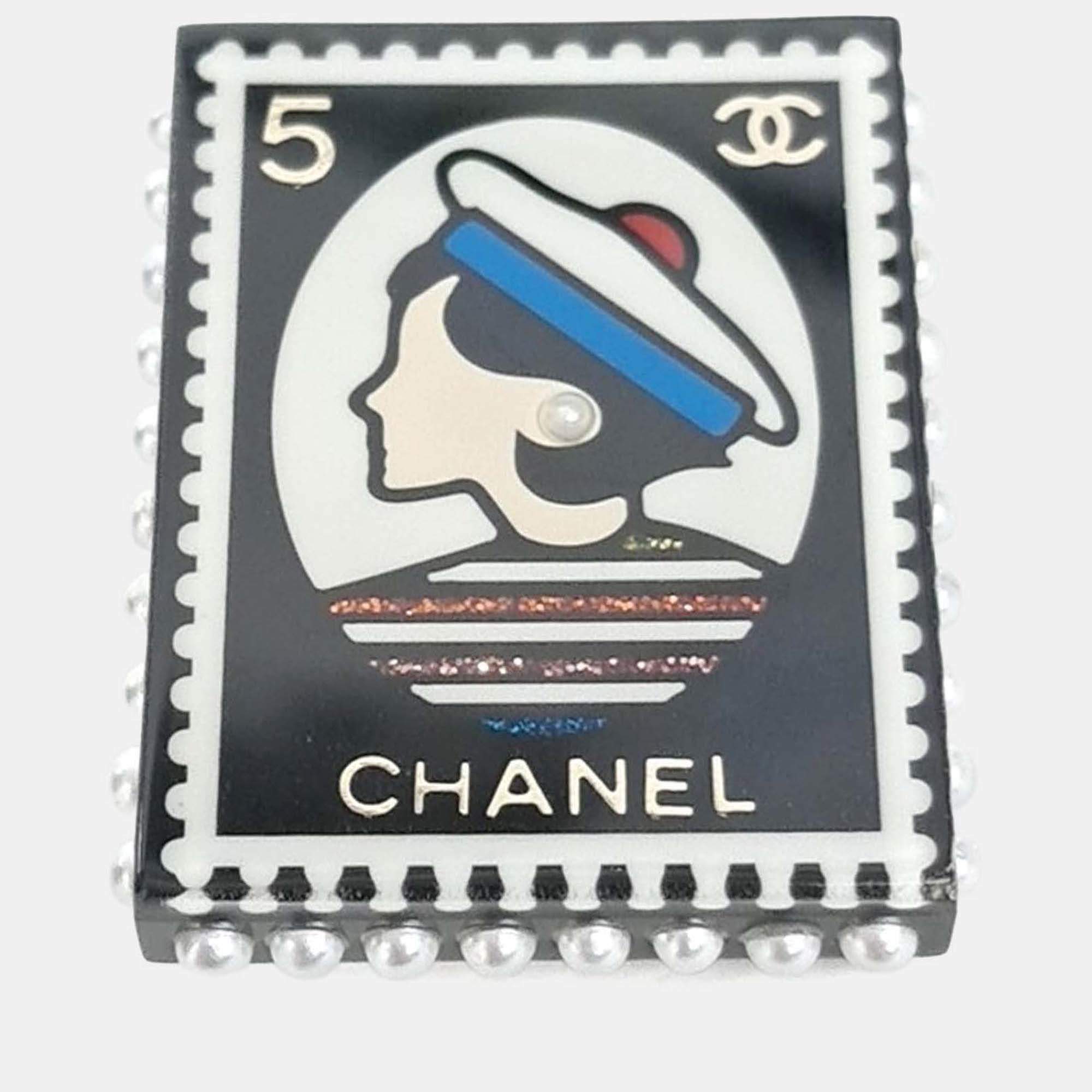 Pre Owned Chanel Black & White brooch