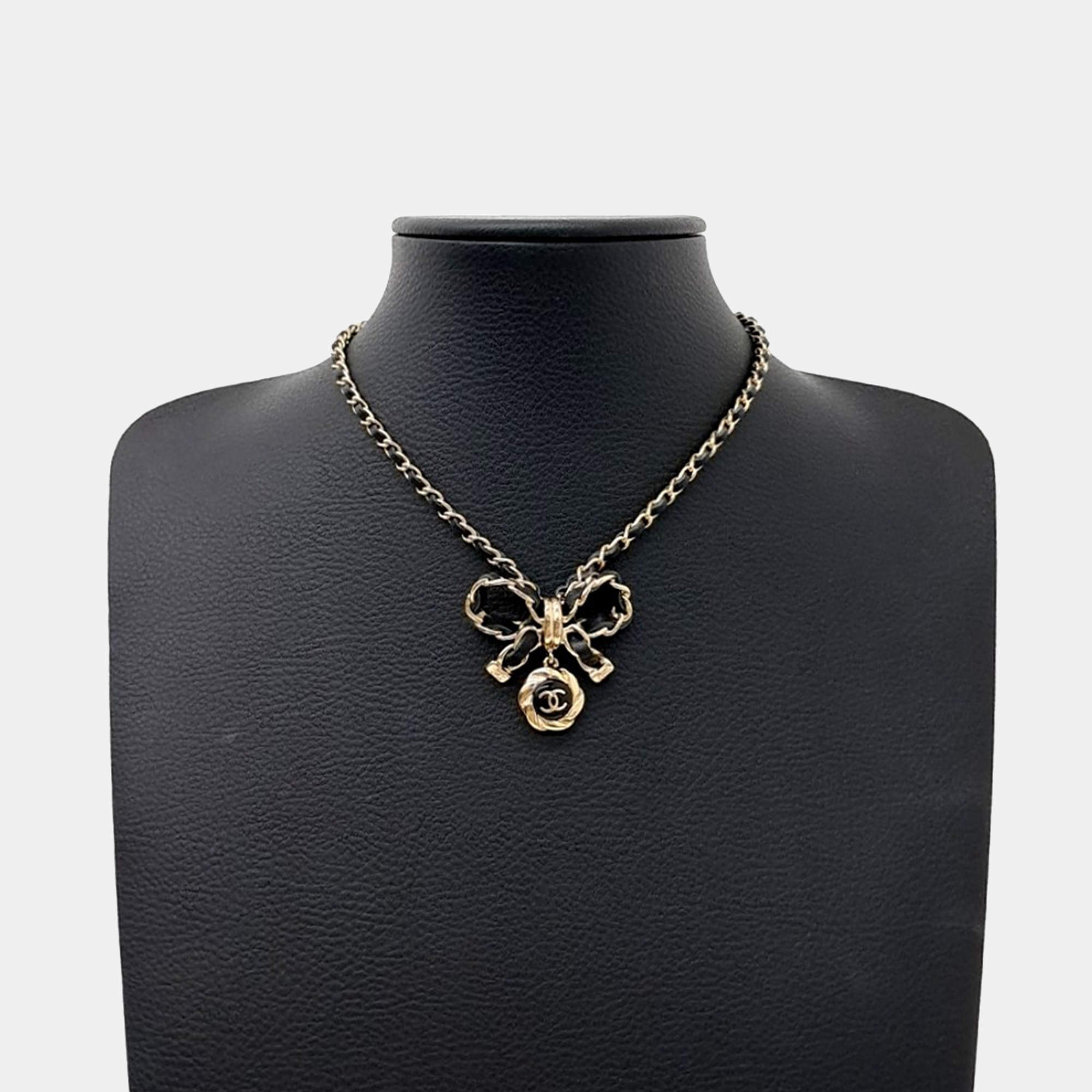 مملوكة مسبقًا Chanel ribbon chain necklace
