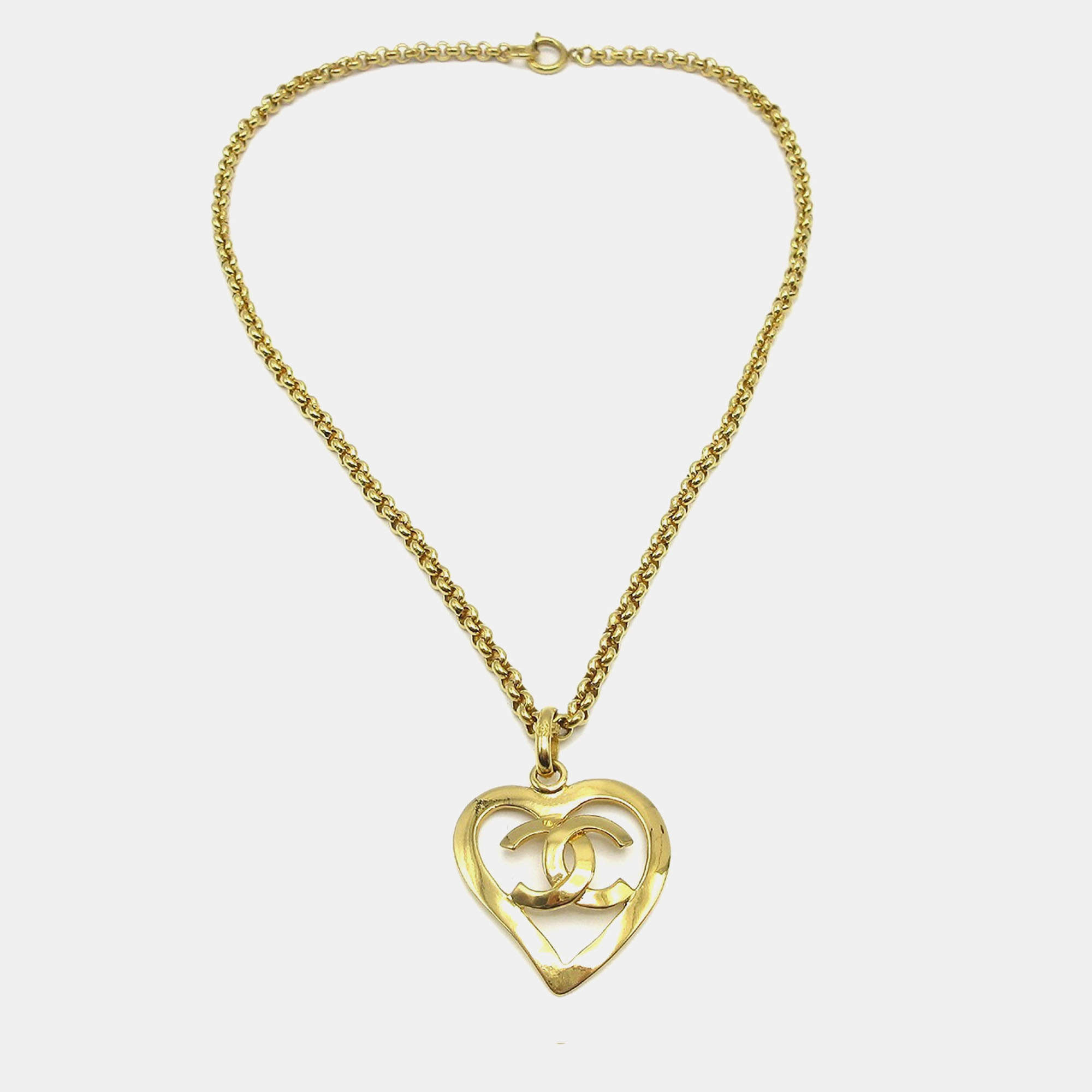 مملوكة مسبقًا Chanel Heart Chain Pendant Necklace Gold