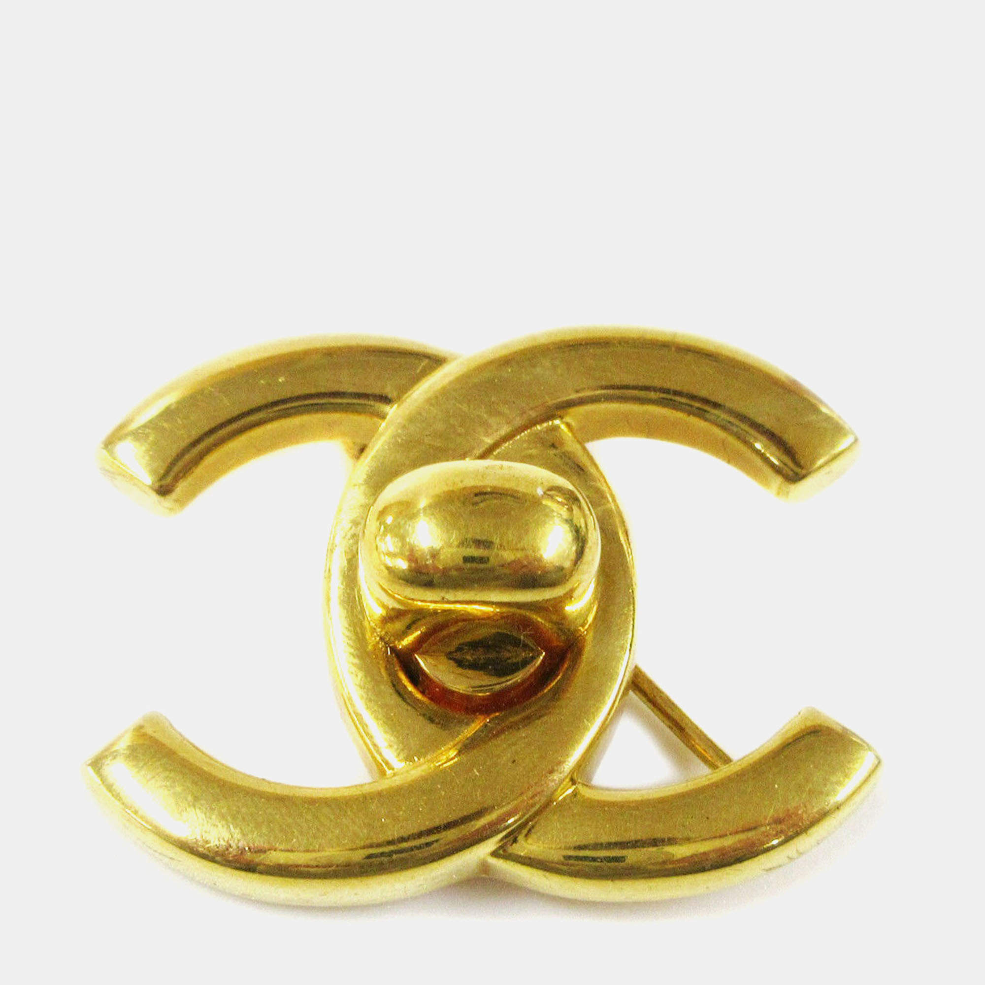مملوكة مسبقًا Chanel Turnlock Brooch Pin Gold Small
