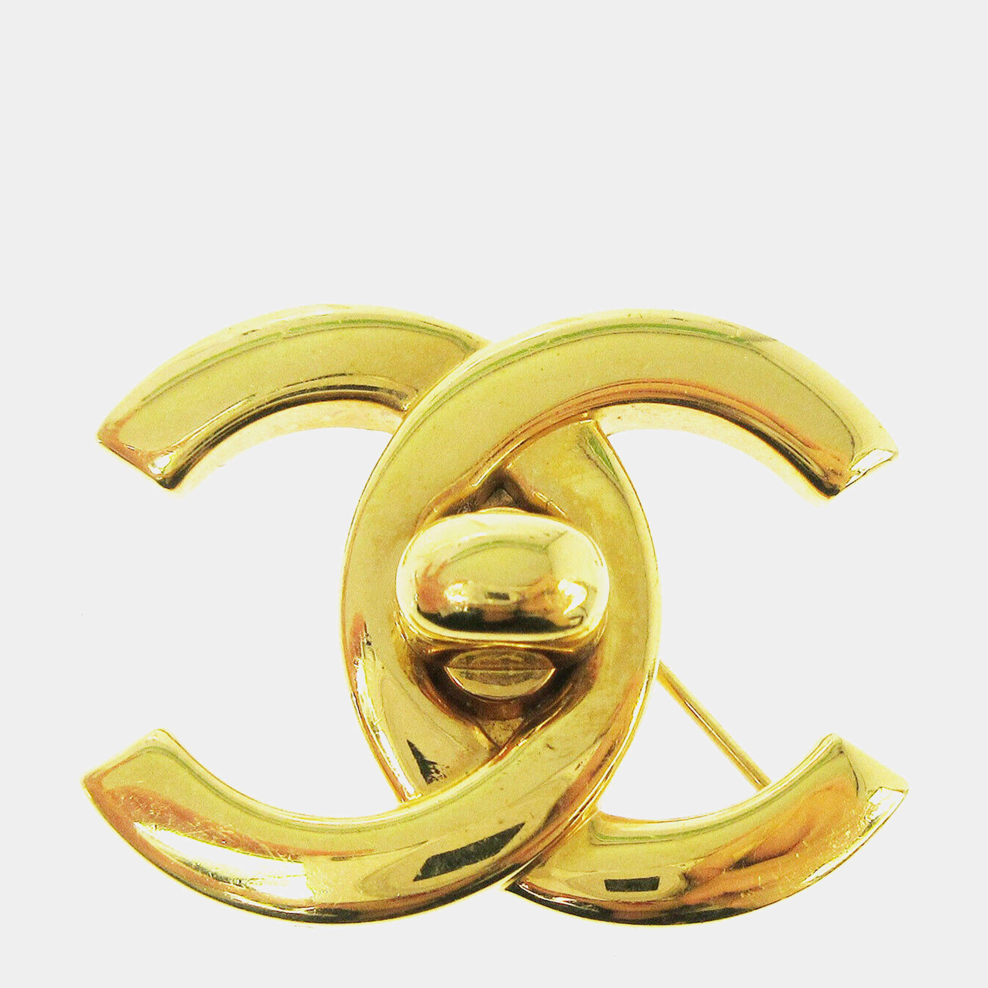 مملوكة مسبقًا Chanel Turnlock Brooch Pin Gold Large