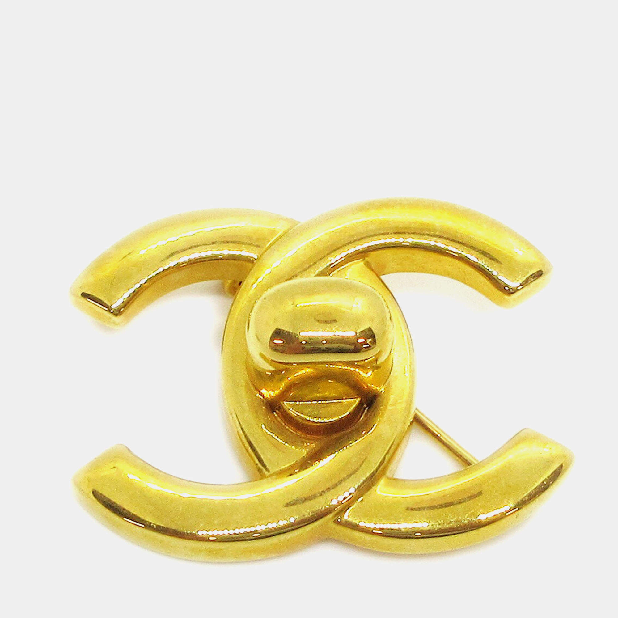 مملوكة مسبقًا Chanel Turnlock Brooch Pin Gold Small