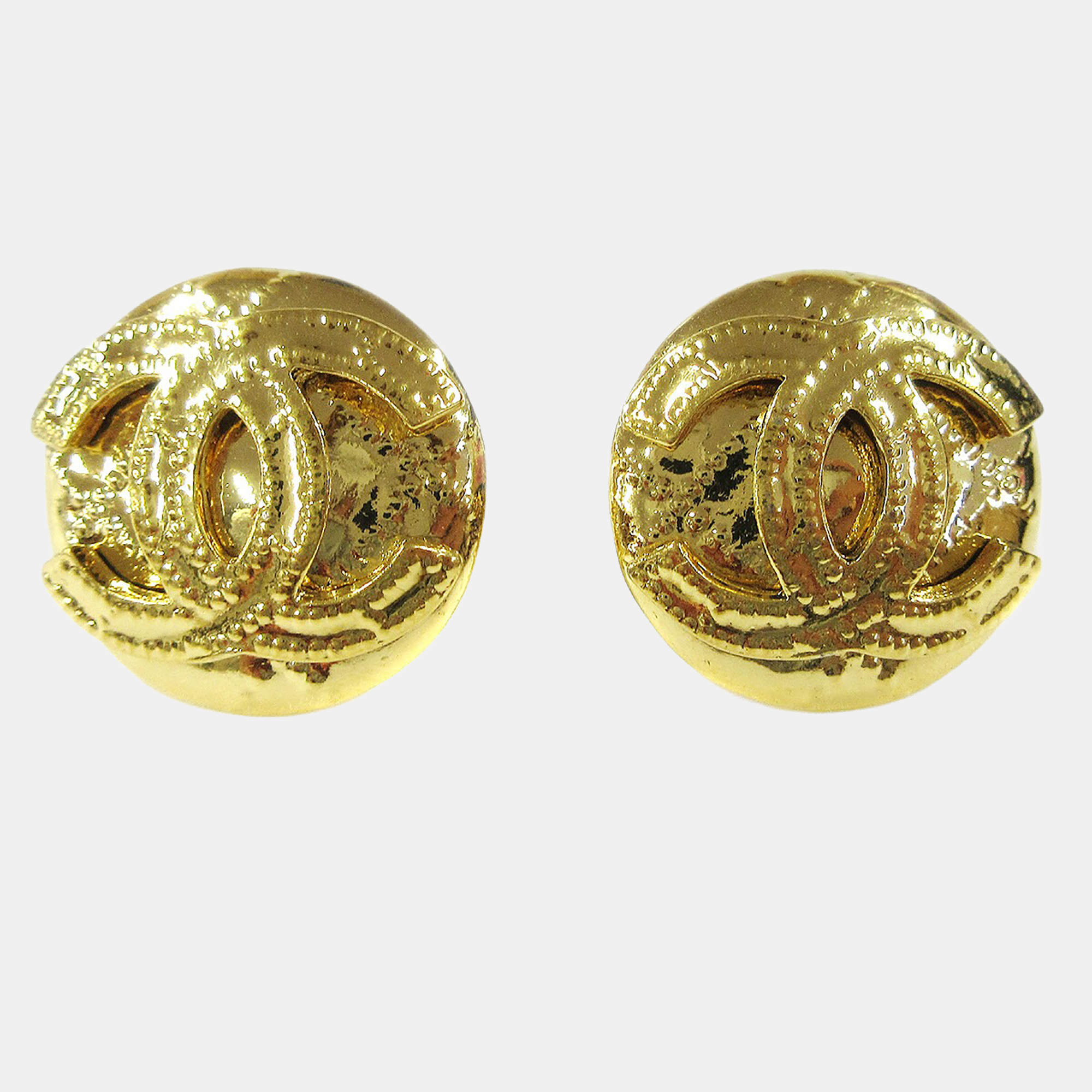 Pre Owned Chanel Button Earrings Clip-On Gold