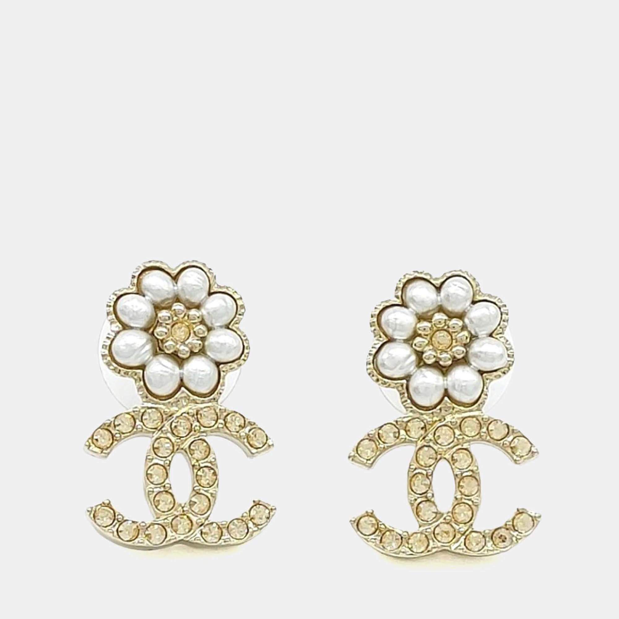 مملوكة مسبقًا Chanel Gold Plated Earrings