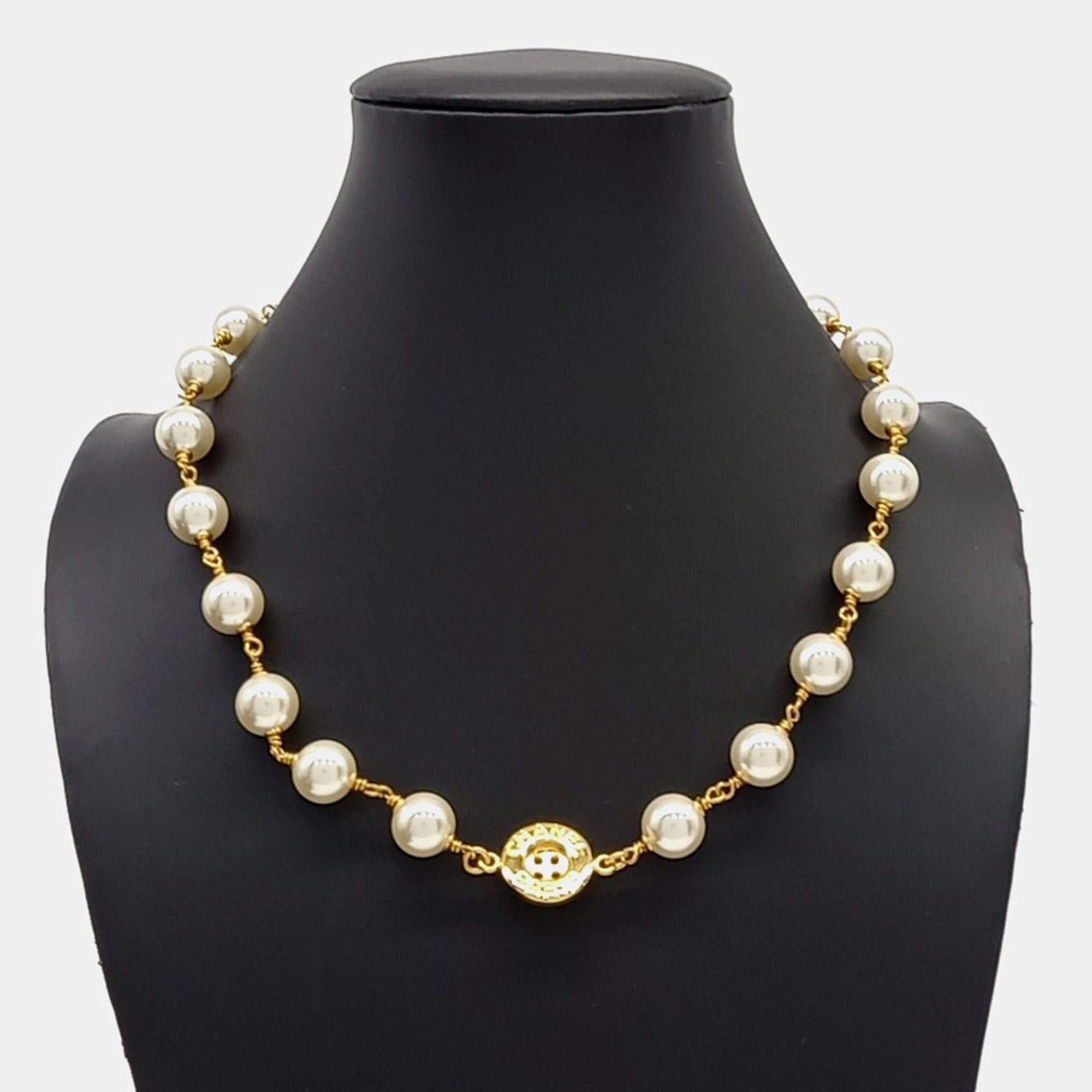 Pre Owned قلادة شانيل لؤلؤة