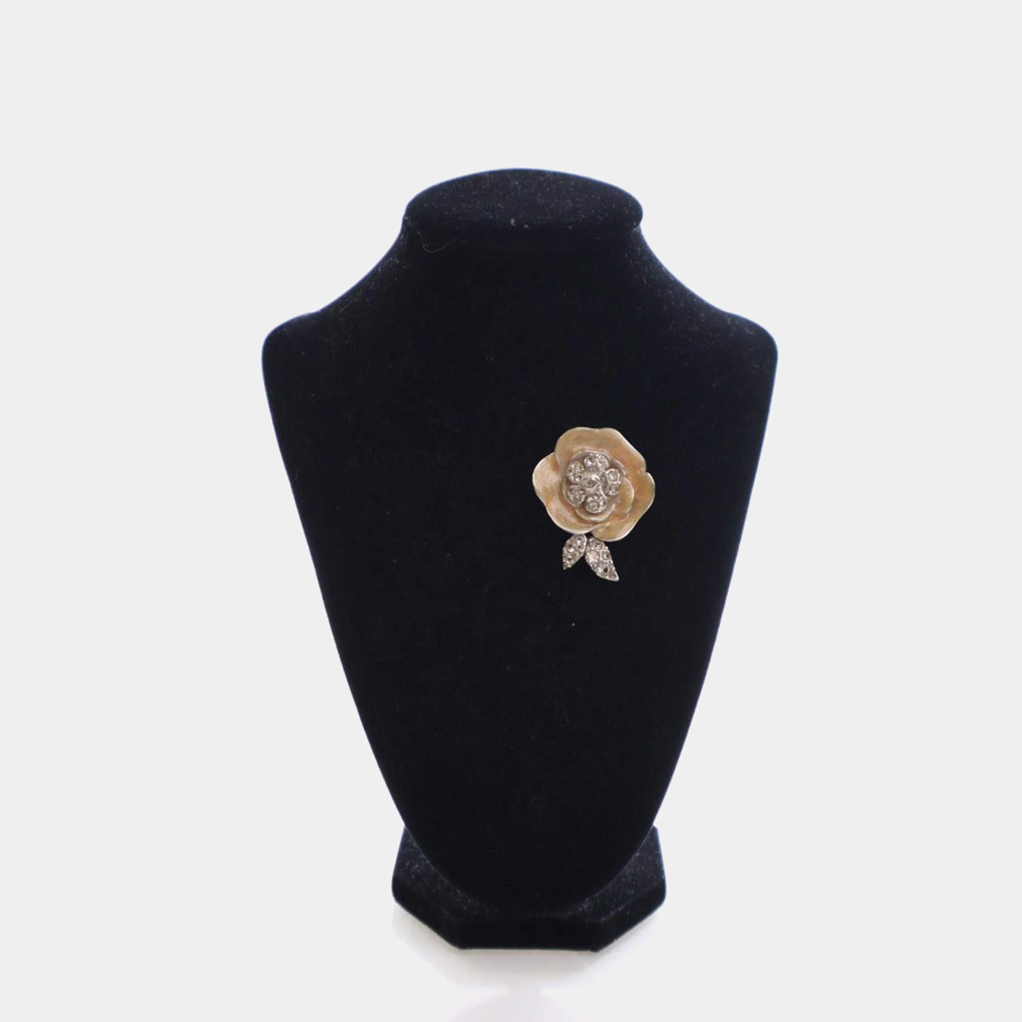 مملوكة مسبقًا Chanel Vintage Camelia Crystal Brooch