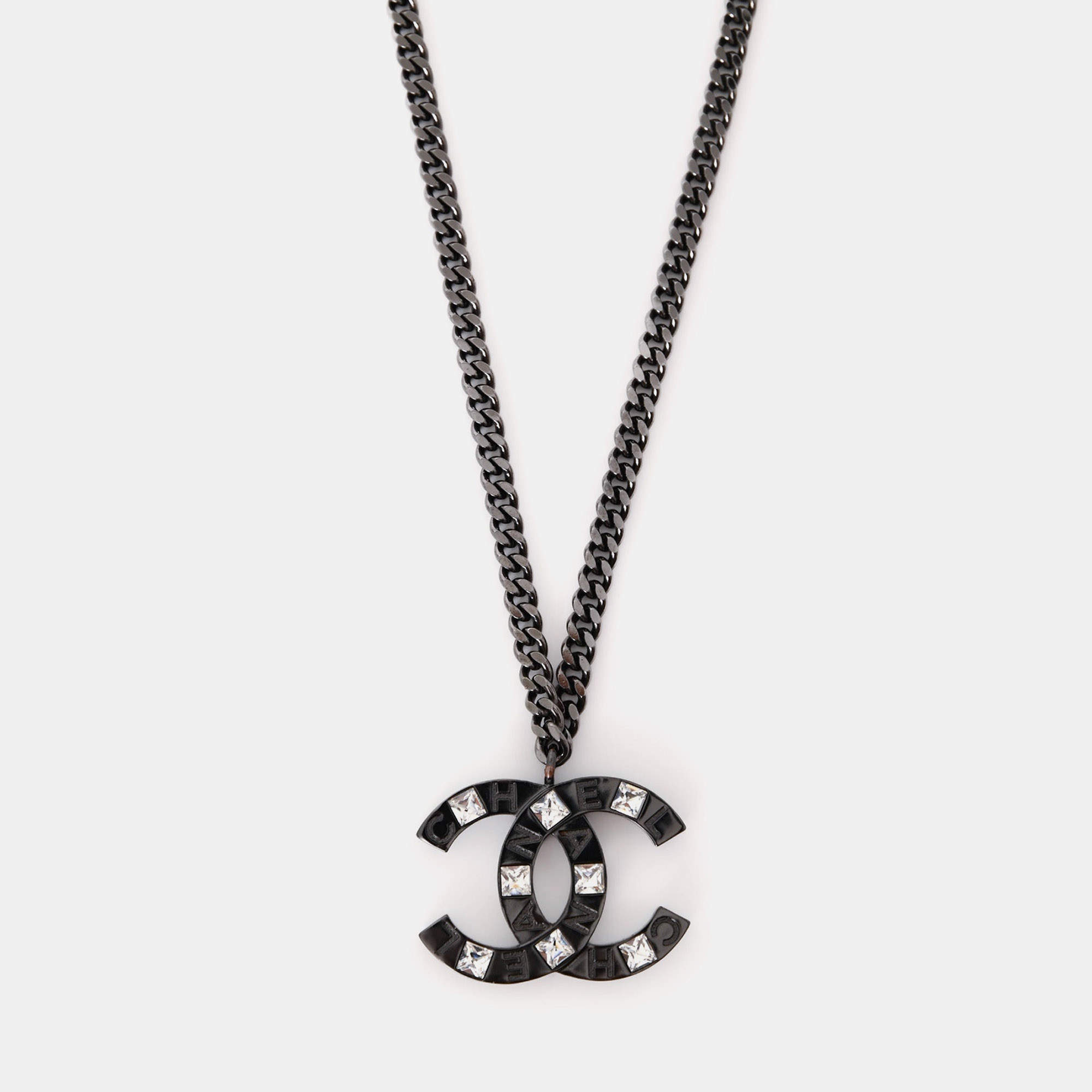 Pre Owned قلادة شانيل تفاصيل كريستال أسود CC