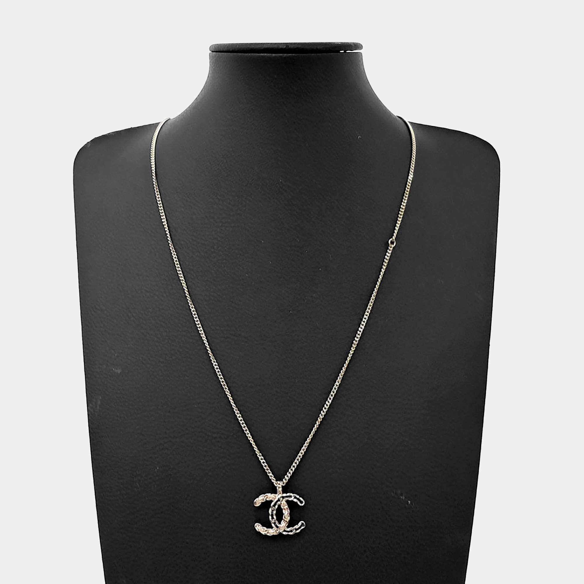 Pre Owned Chanel CC Logo Gold Chain Necklace