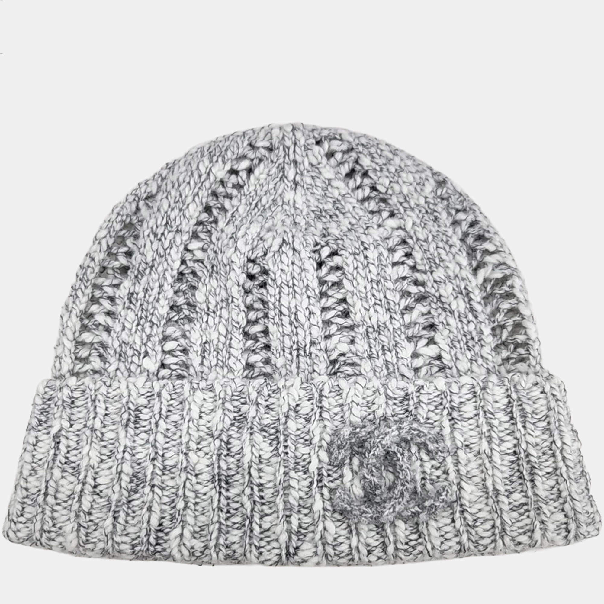 Pre Owned قبعة شانيل صوفية سوداء وبيضاء