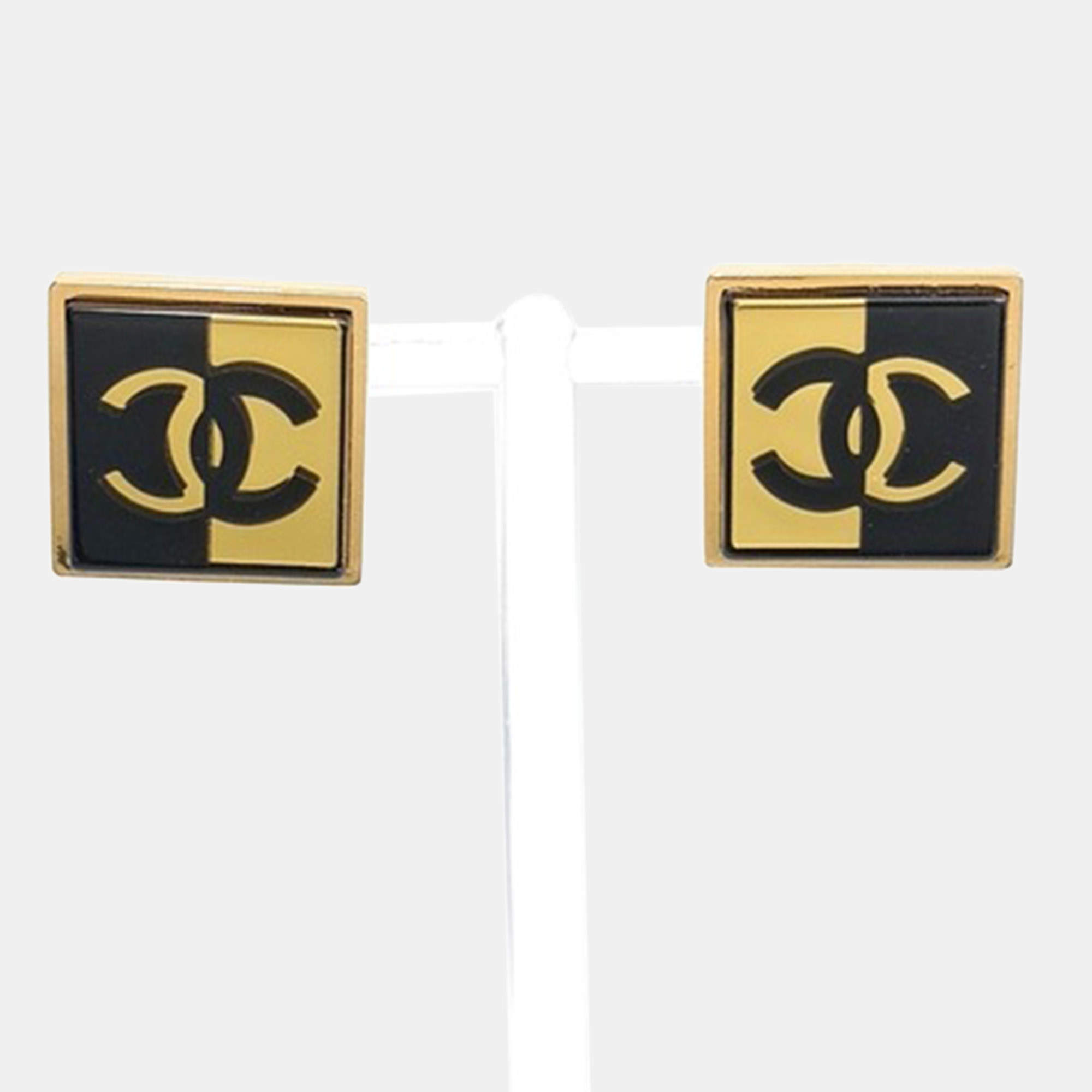 Pre Owned Chanel Metal earrings