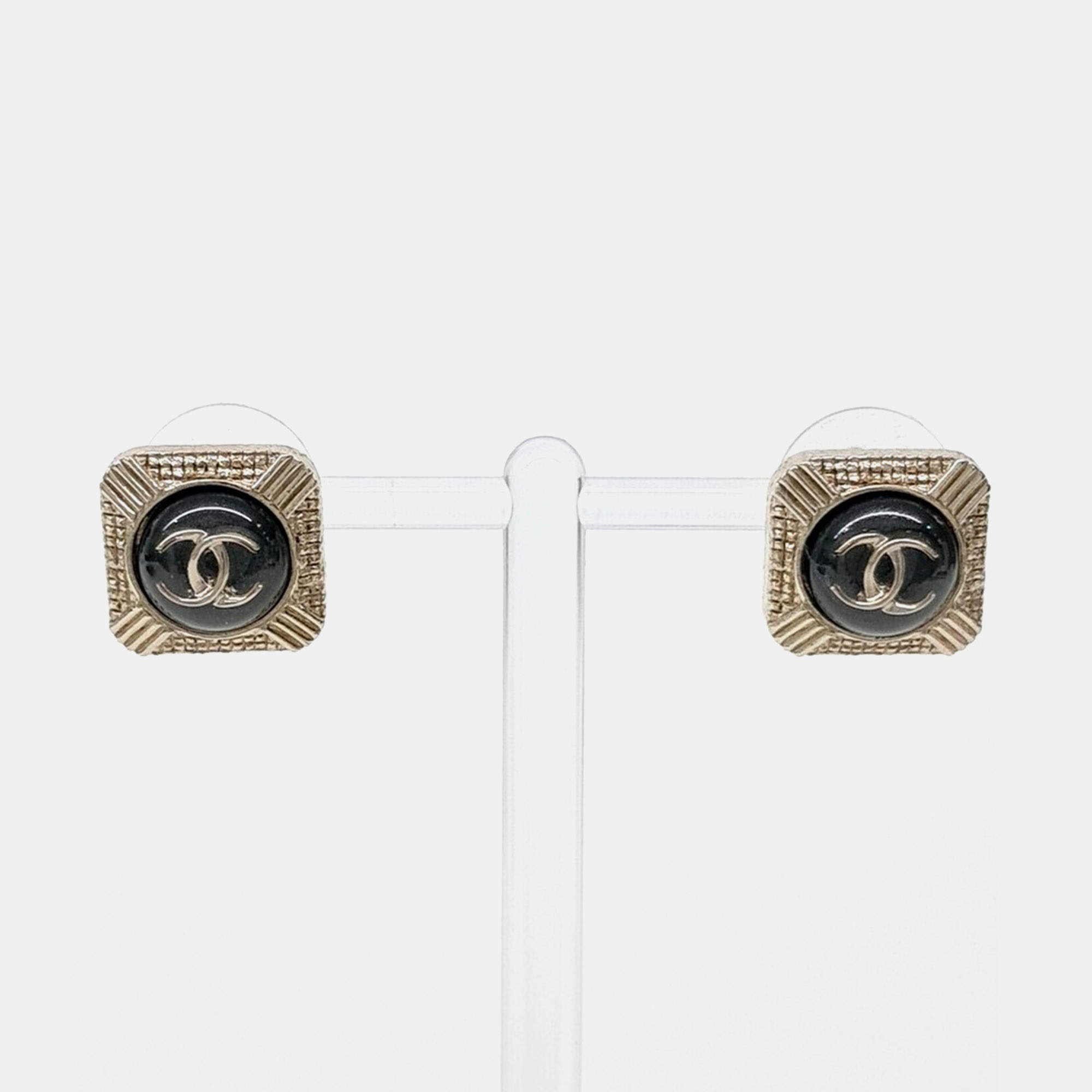 Pre Owned Chanel CC Black/Gold Earrings